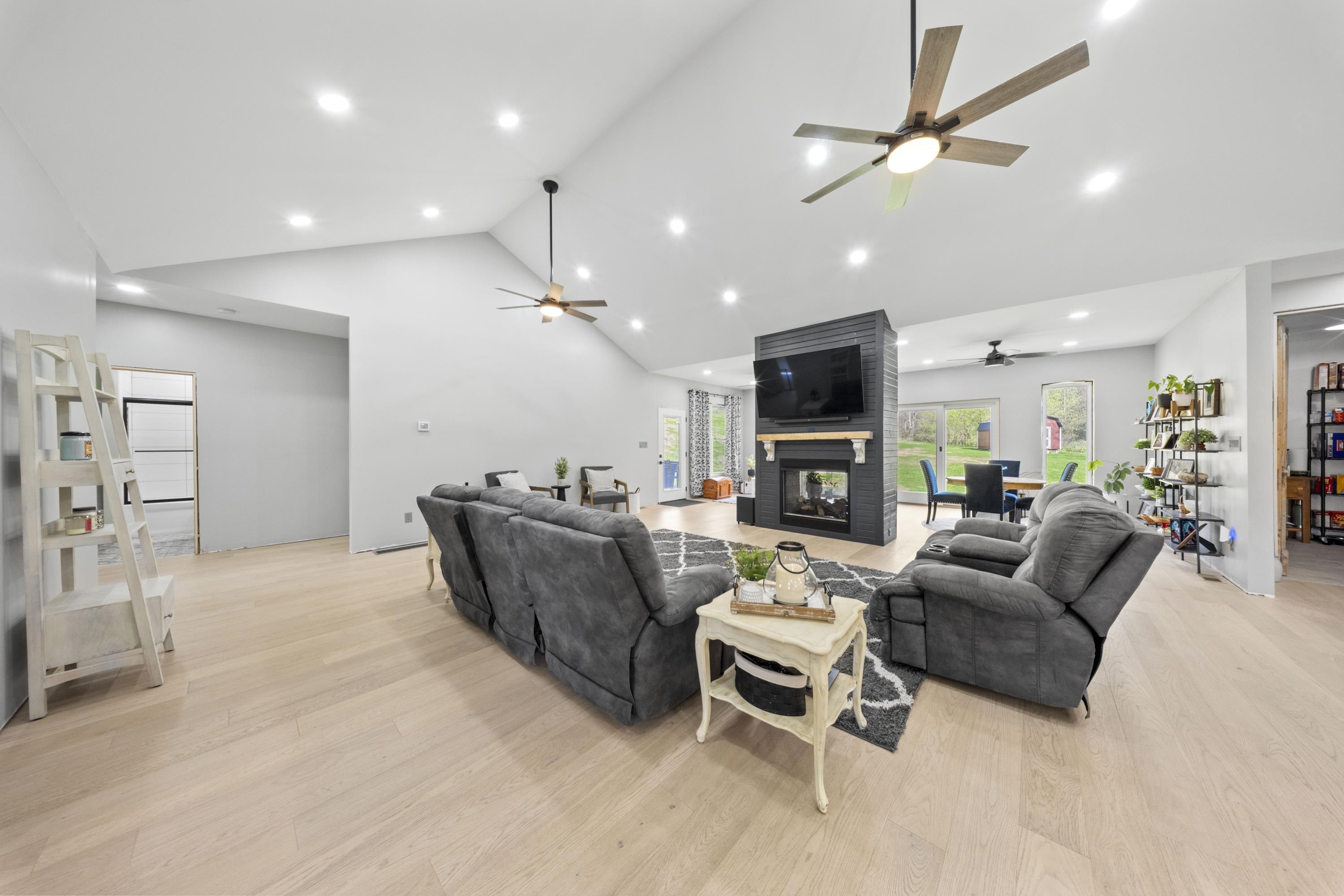 14932 Pakateal Lane