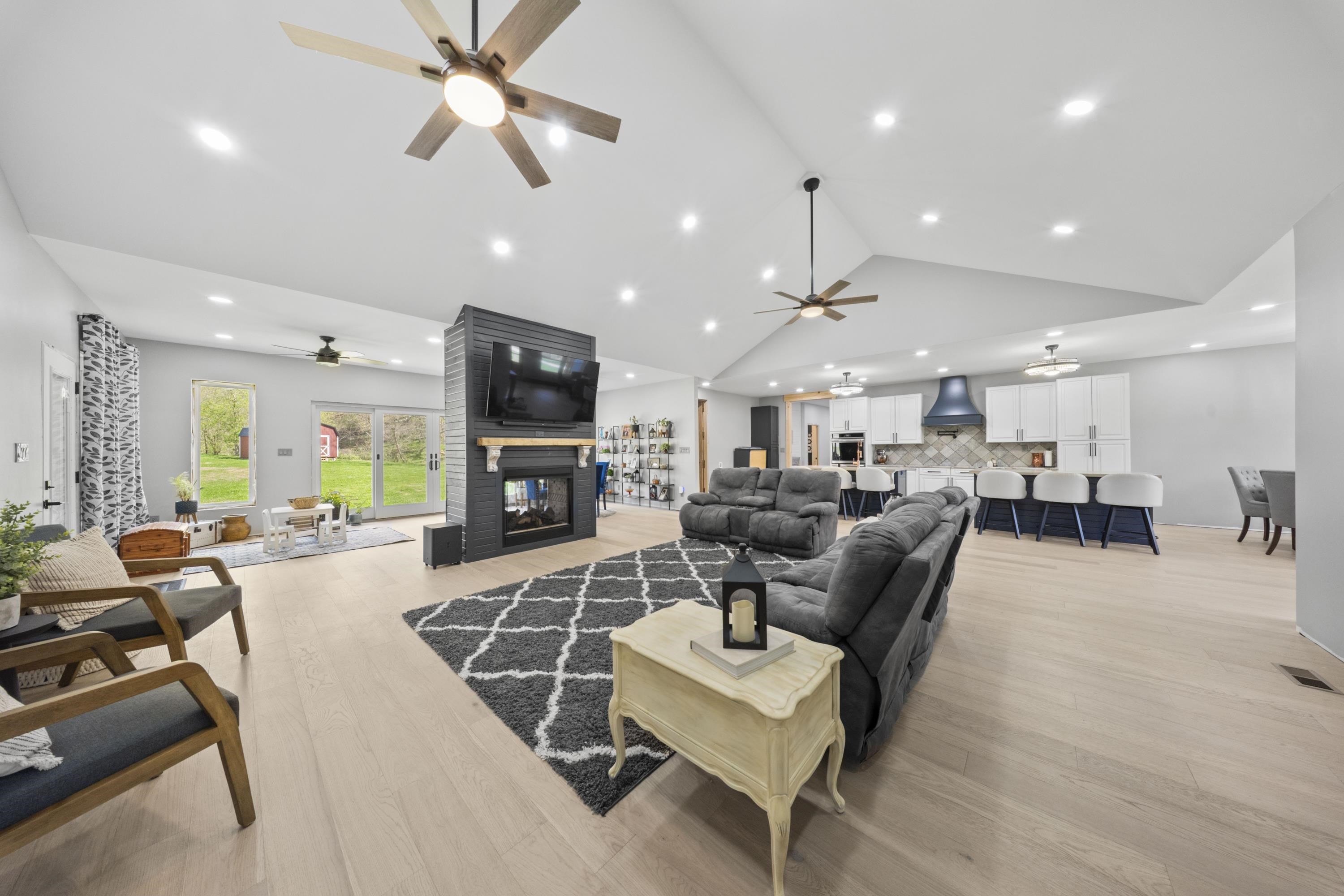 14932 Pakateal Lane