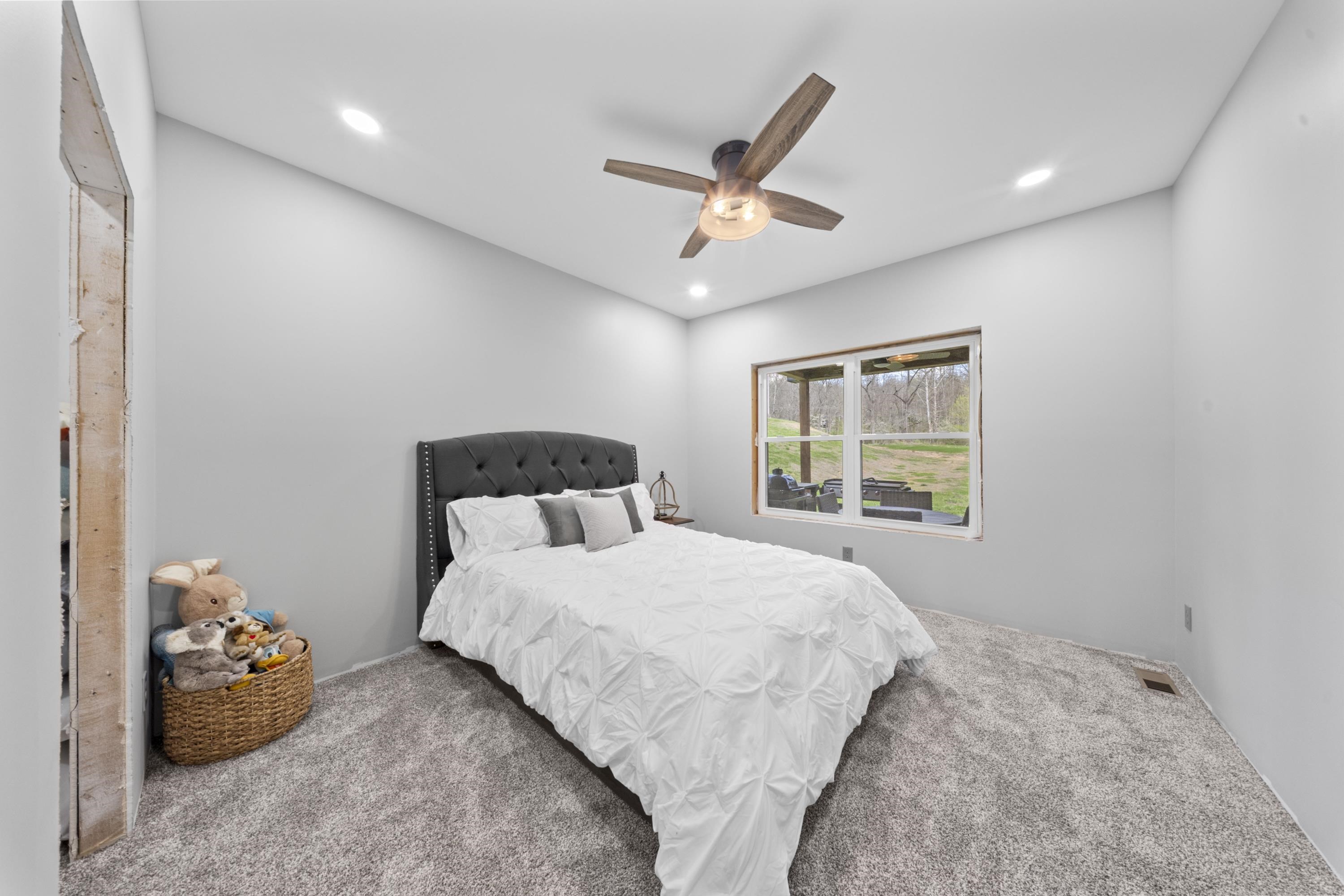 14932 Pakateal Lane