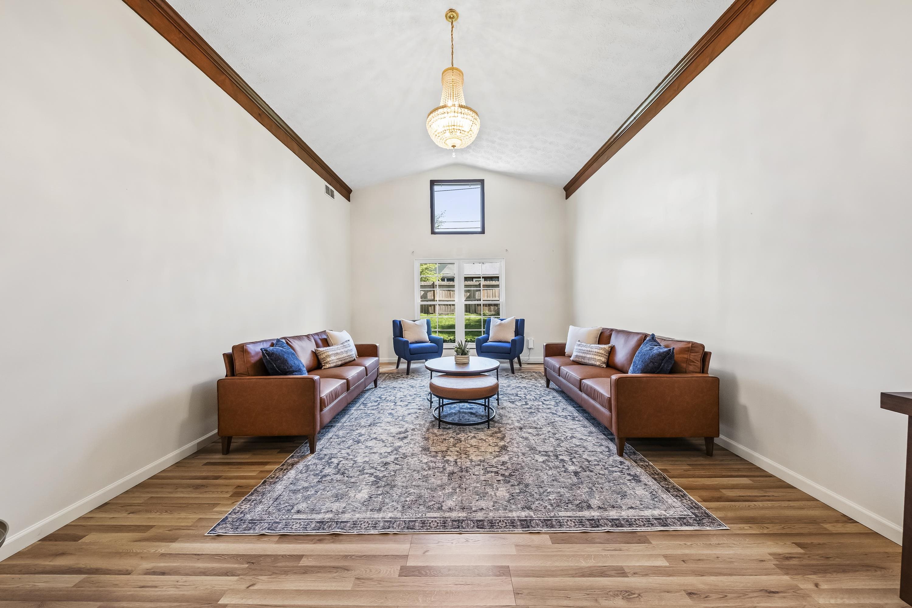 1411 S Calumet Drive