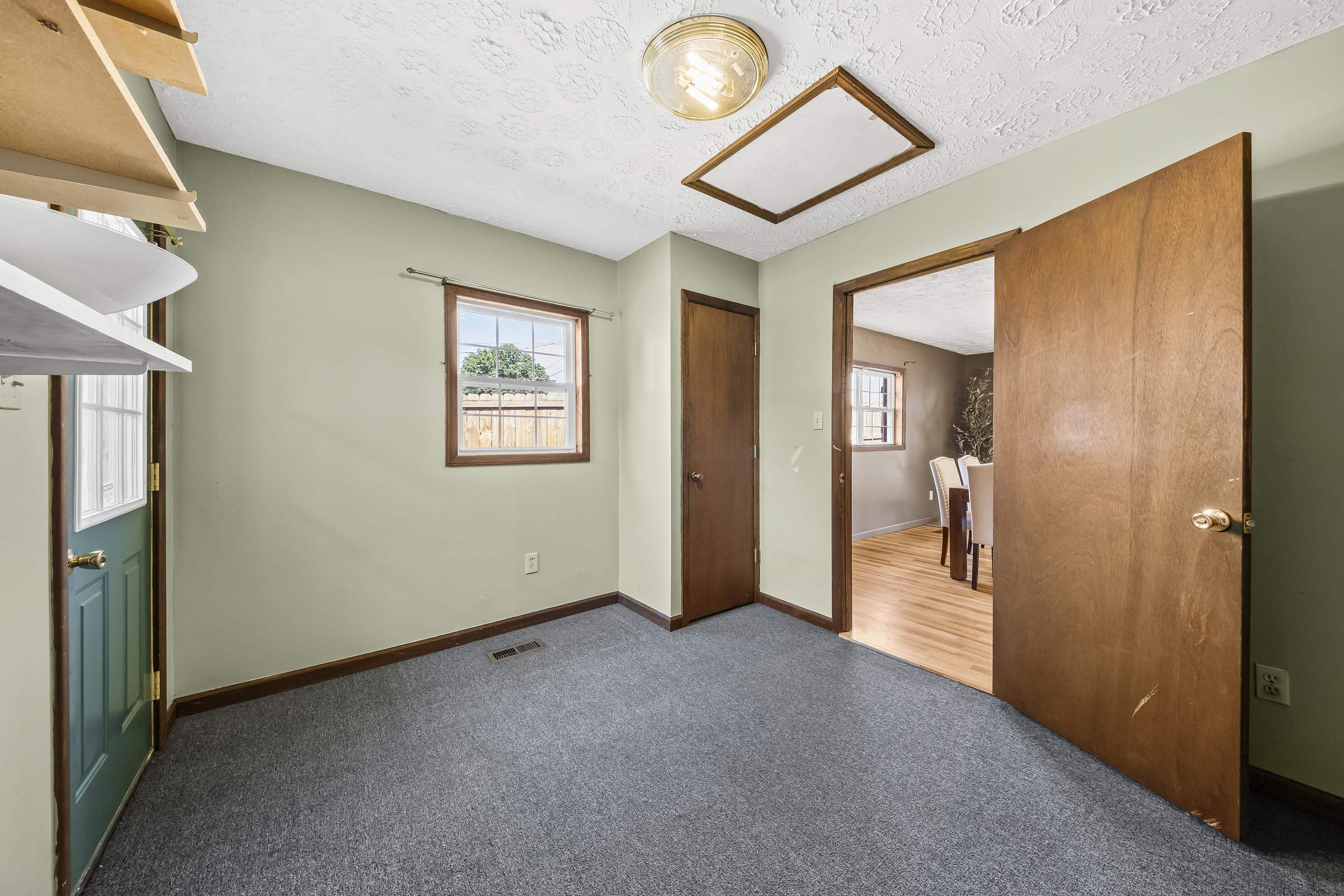 1411 S Calumet Drive