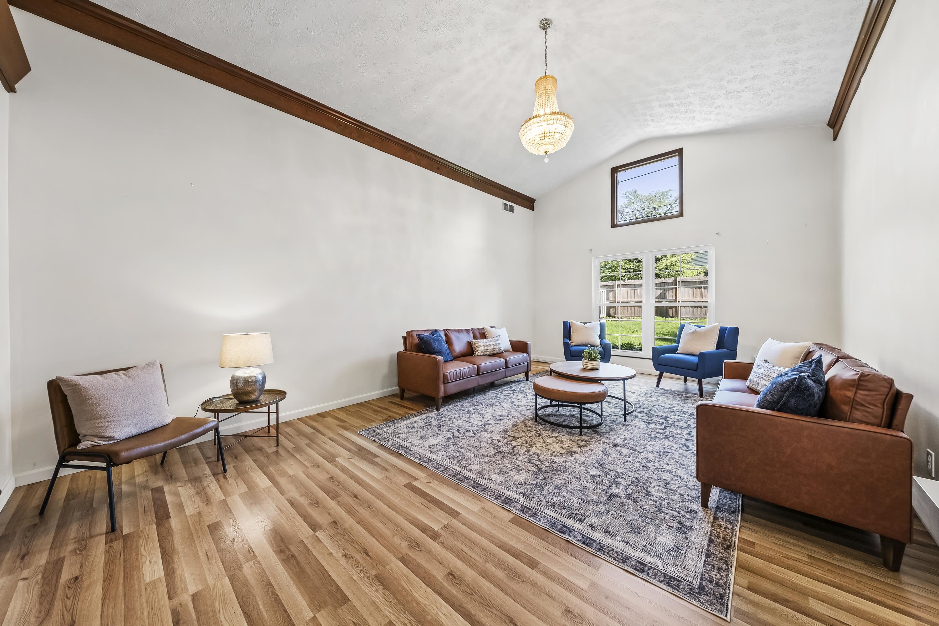 1411 S Calumet Drive