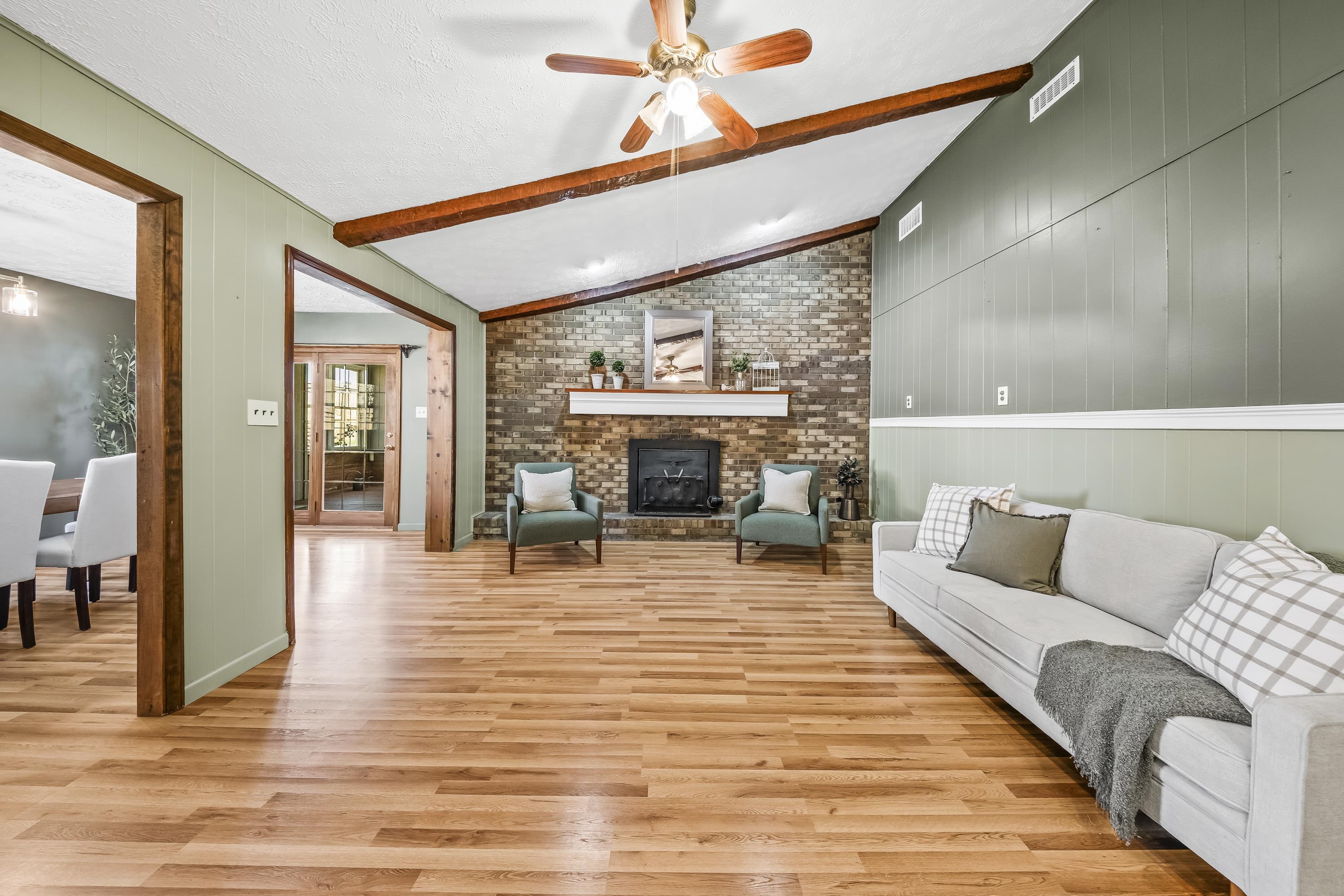 1411 S Calumet Drive