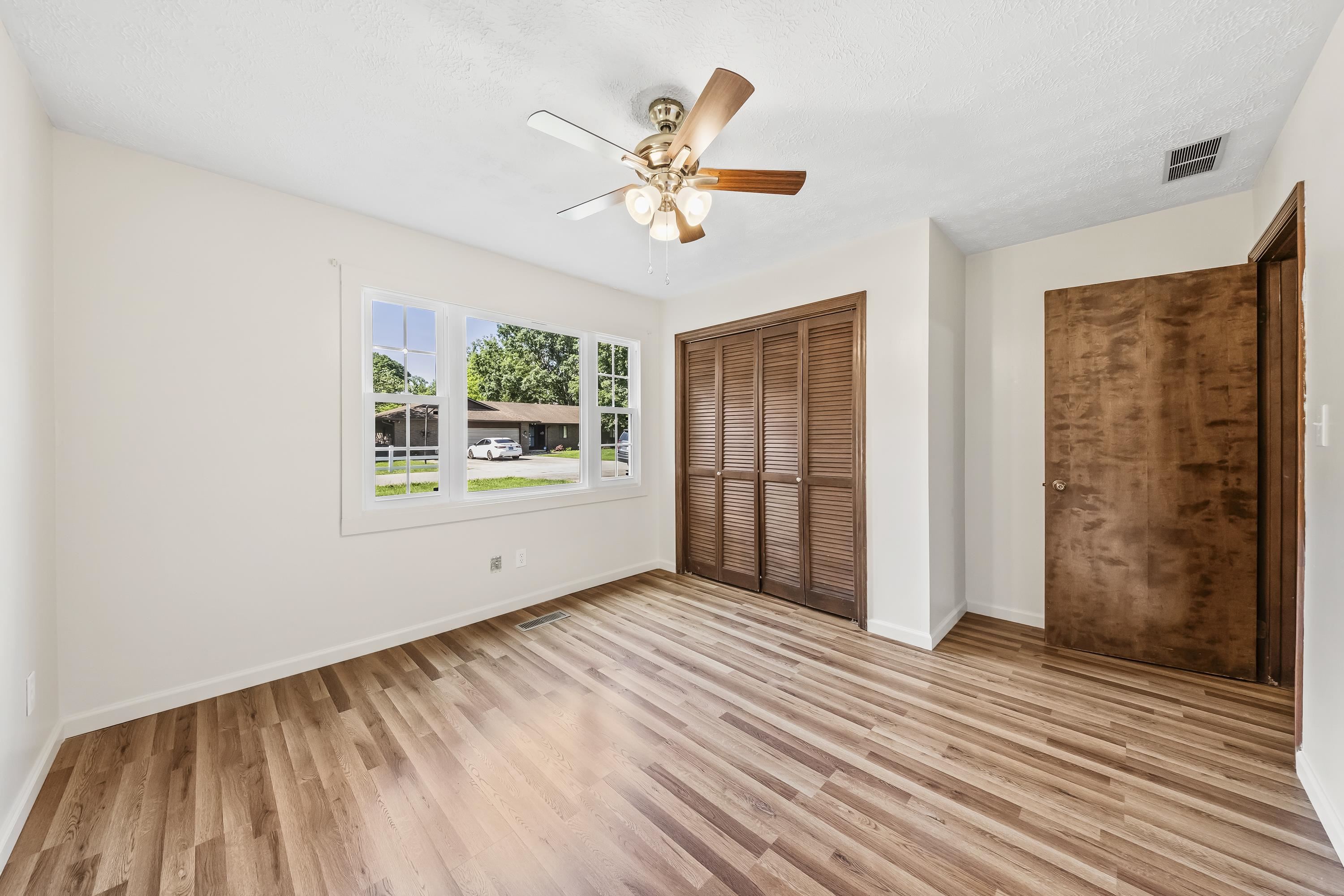 1411 S Calumet Drive