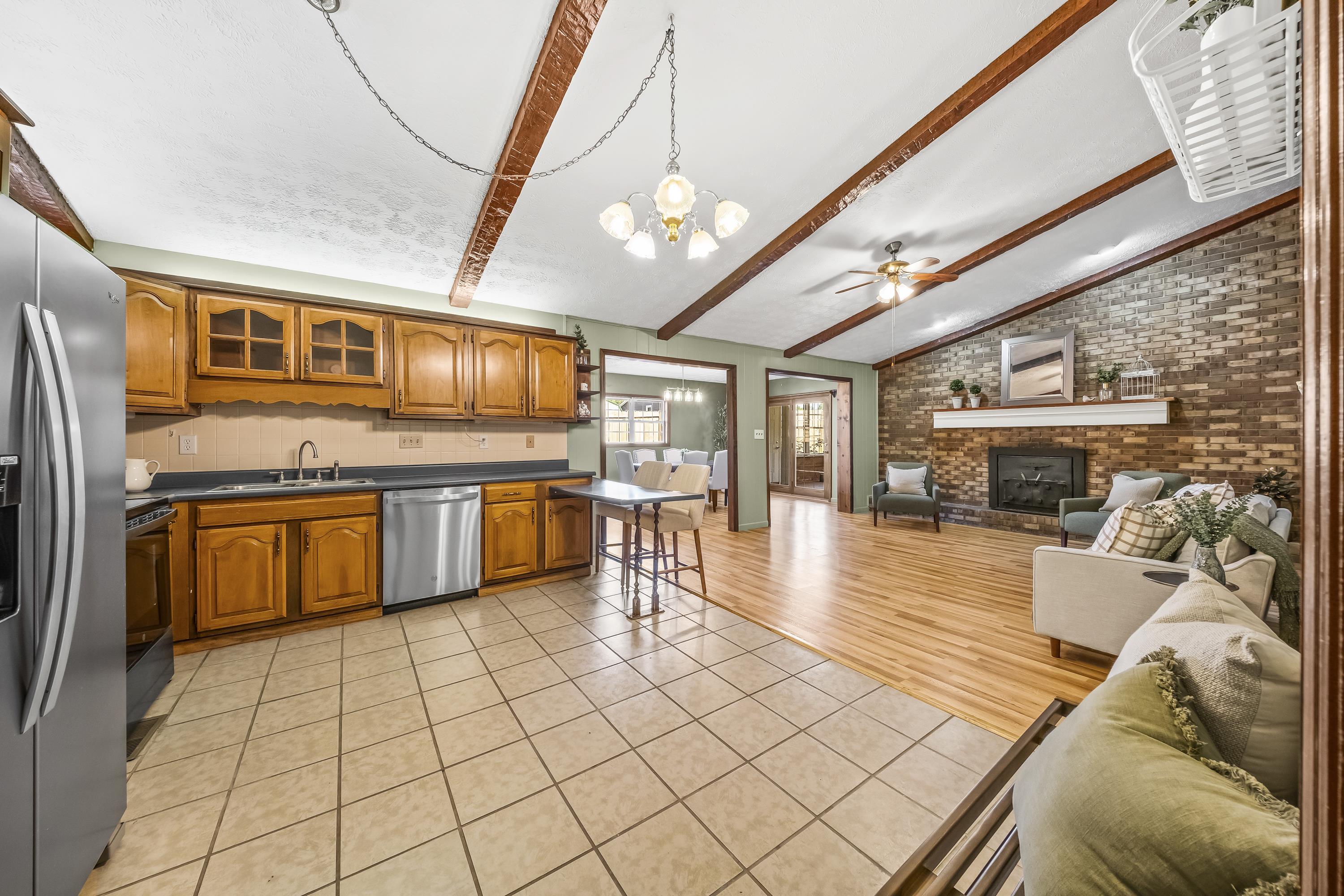 1411 S Calumet Drive