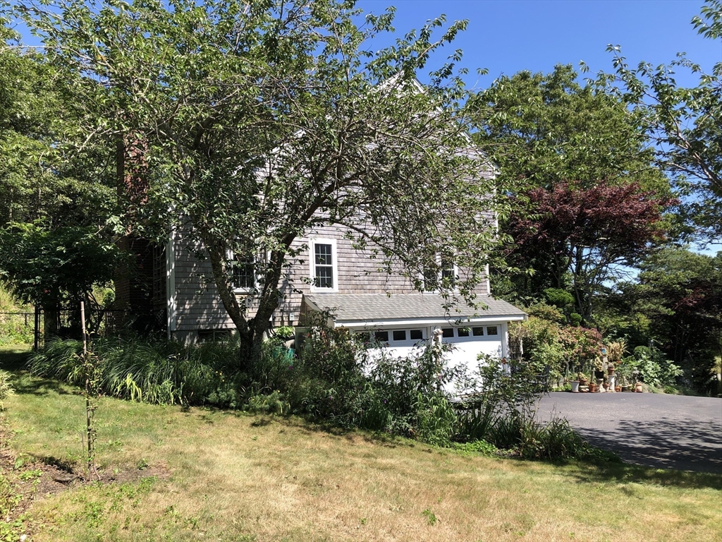 13 Yvonne Cir