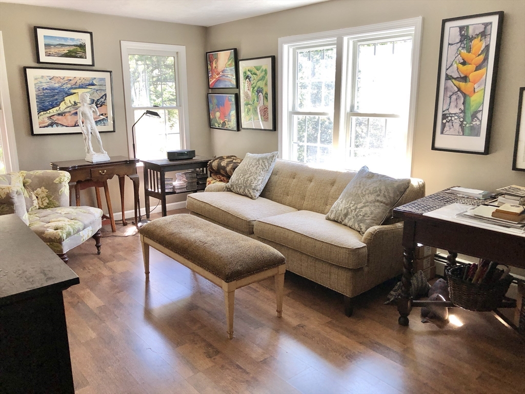 13 Yvonne Cir