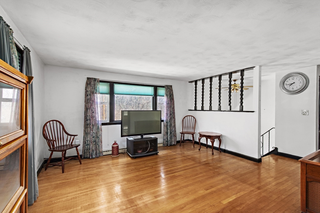 11 Winnetuxet Rd