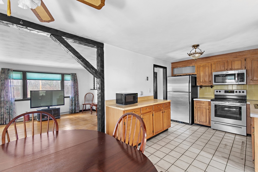 11 Winnetuxet Rd
