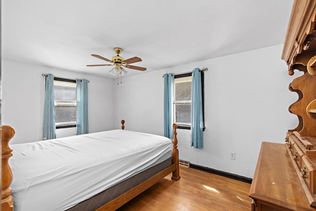 11 Winnetuxet Rd