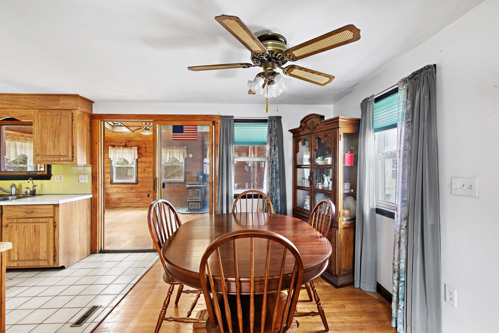 11 Winnetuxet Rd