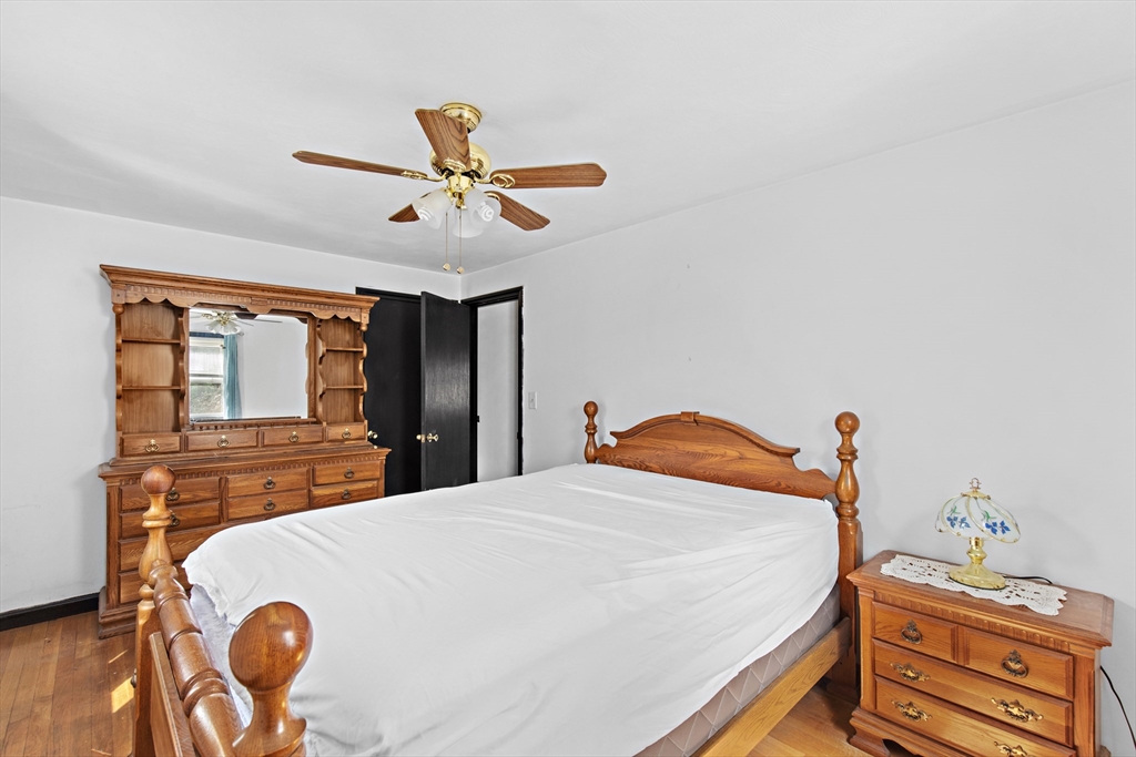 11 Winnetuxet Rd