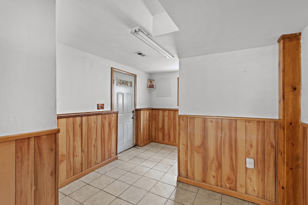11 Winnetuxet Rd