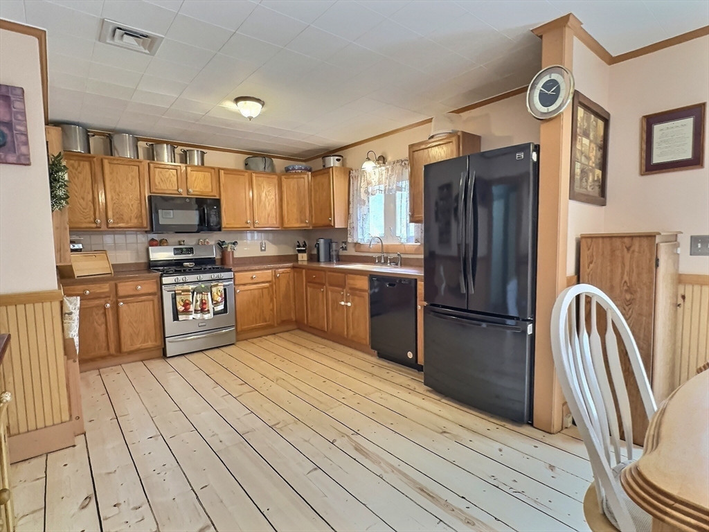 11 Cherry Street Ct