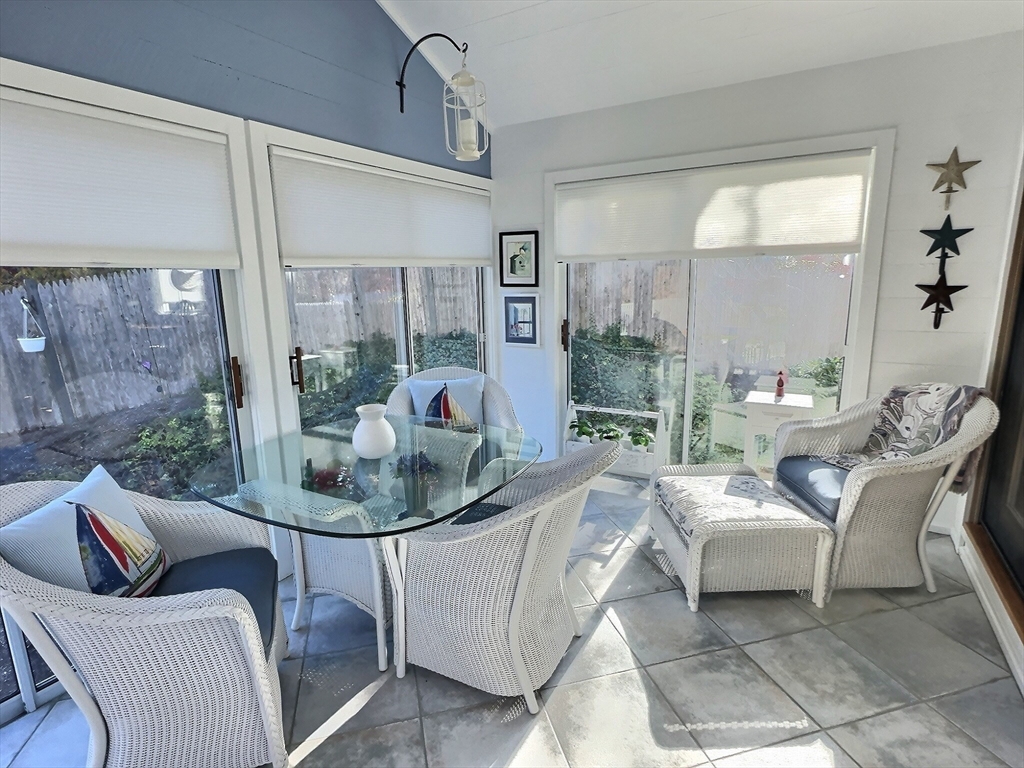 48 Columbia Cir