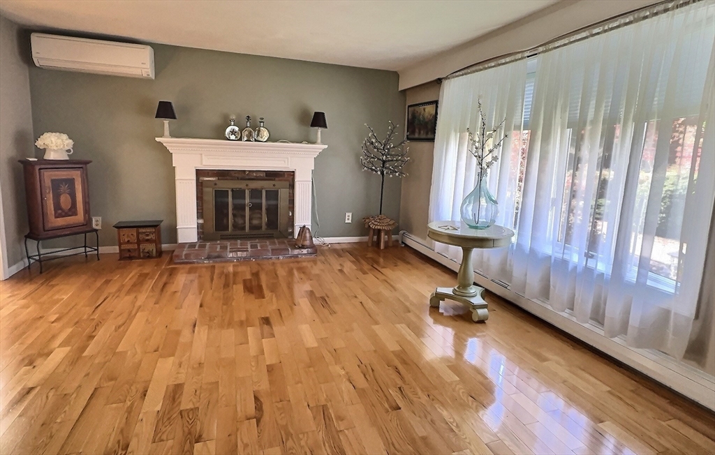 48 Columbia Cir