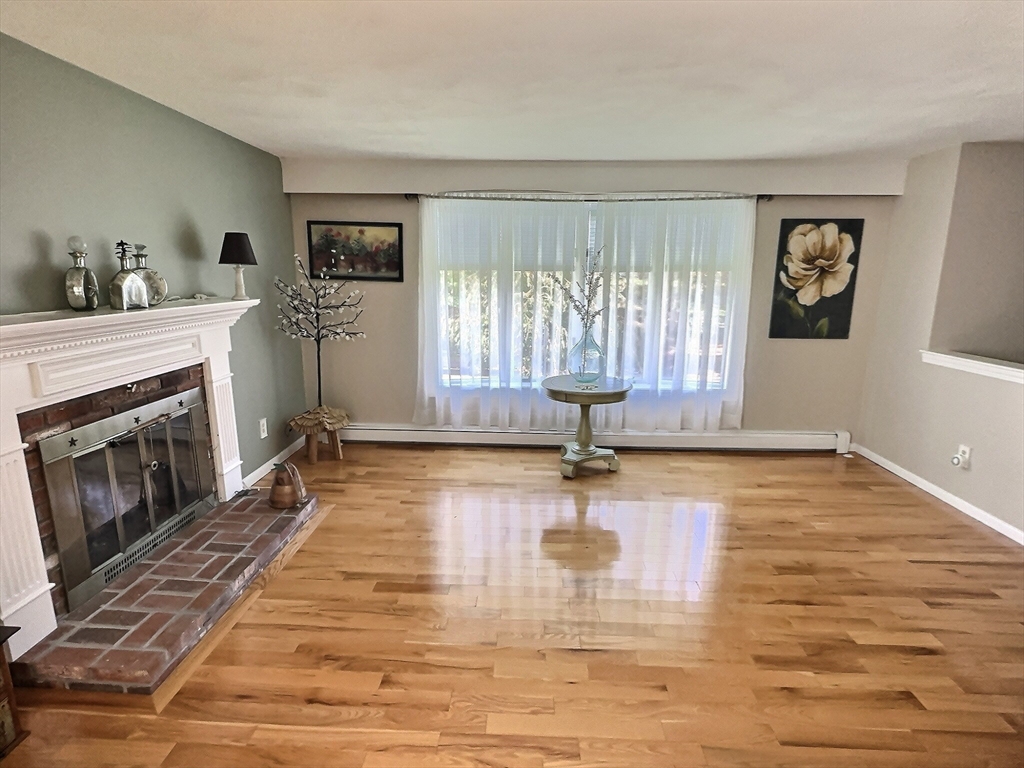 48 Columbia Cir