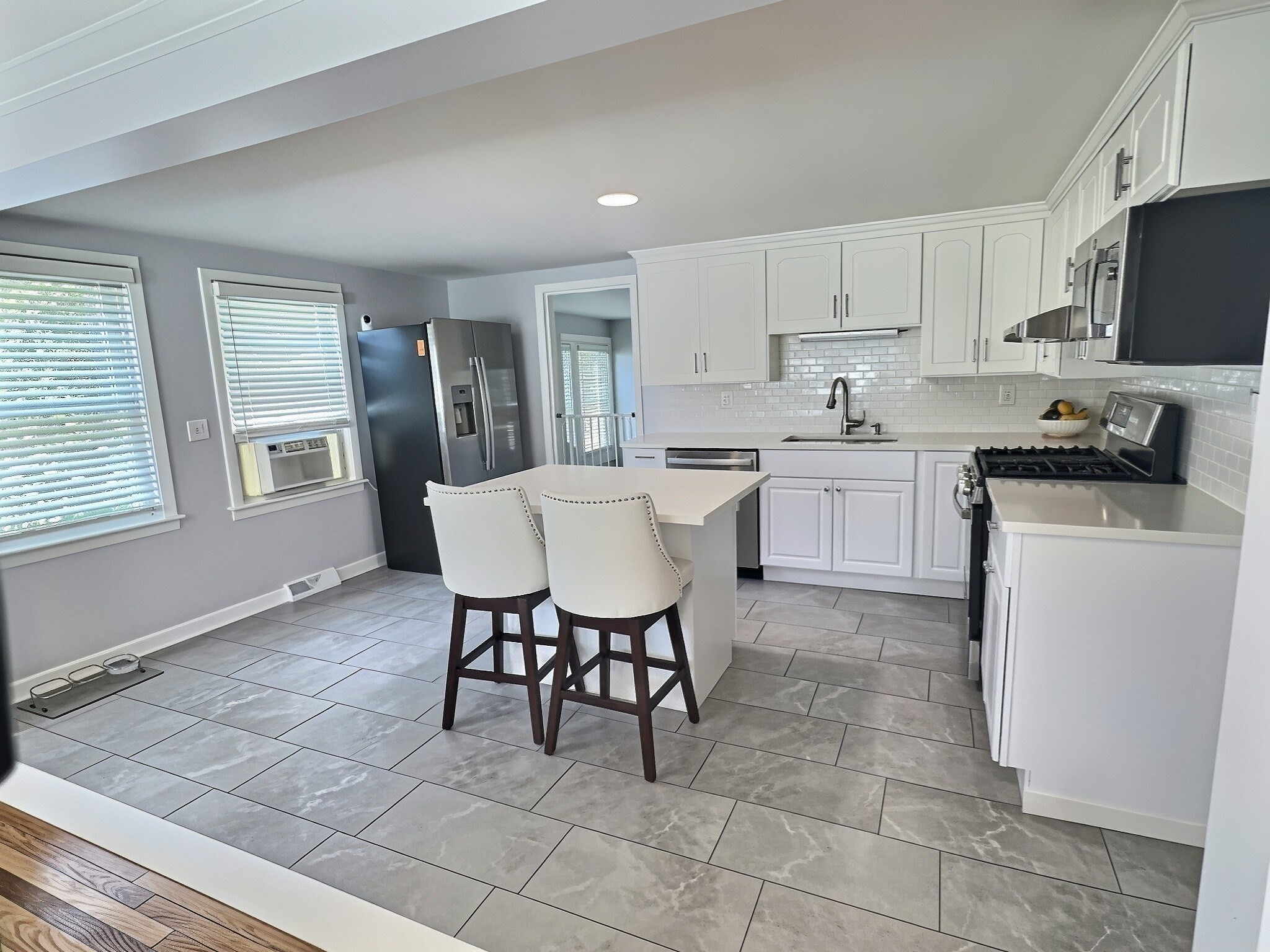 2 Mcfarlin Rd