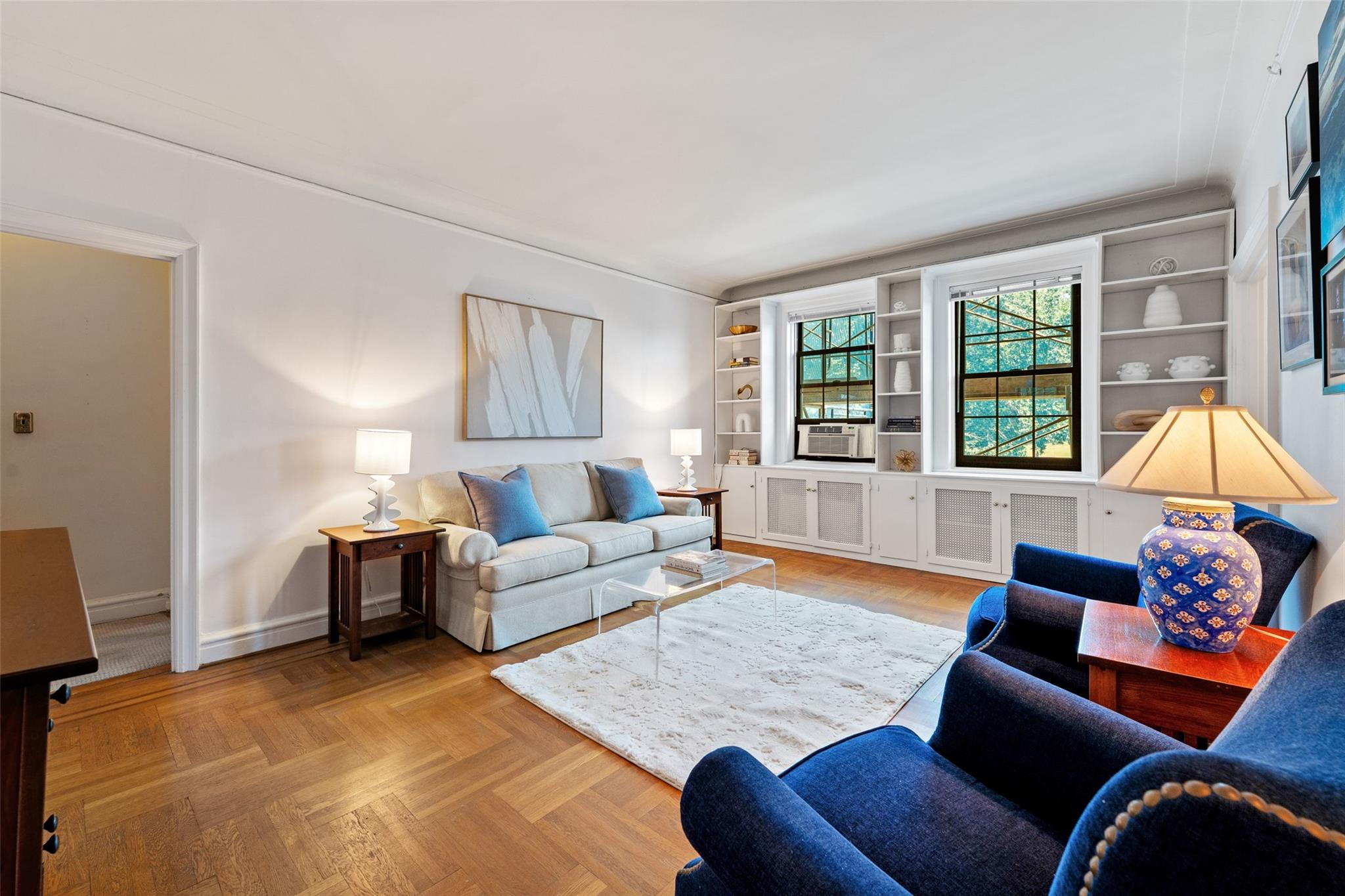 14 N Chatsworth Avenue Unit: 2M