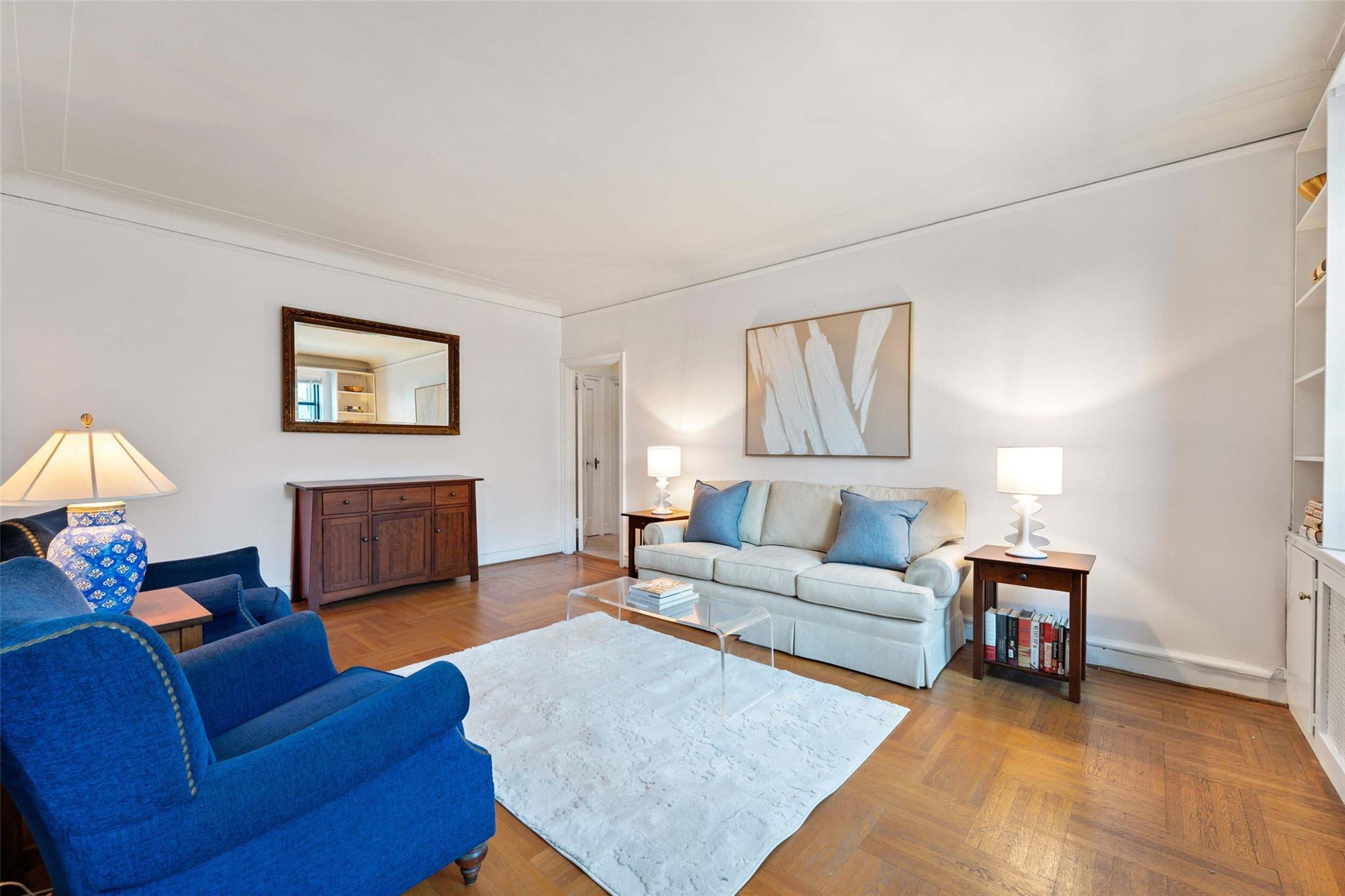 14 N Chatsworth Avenue Unit: 2M