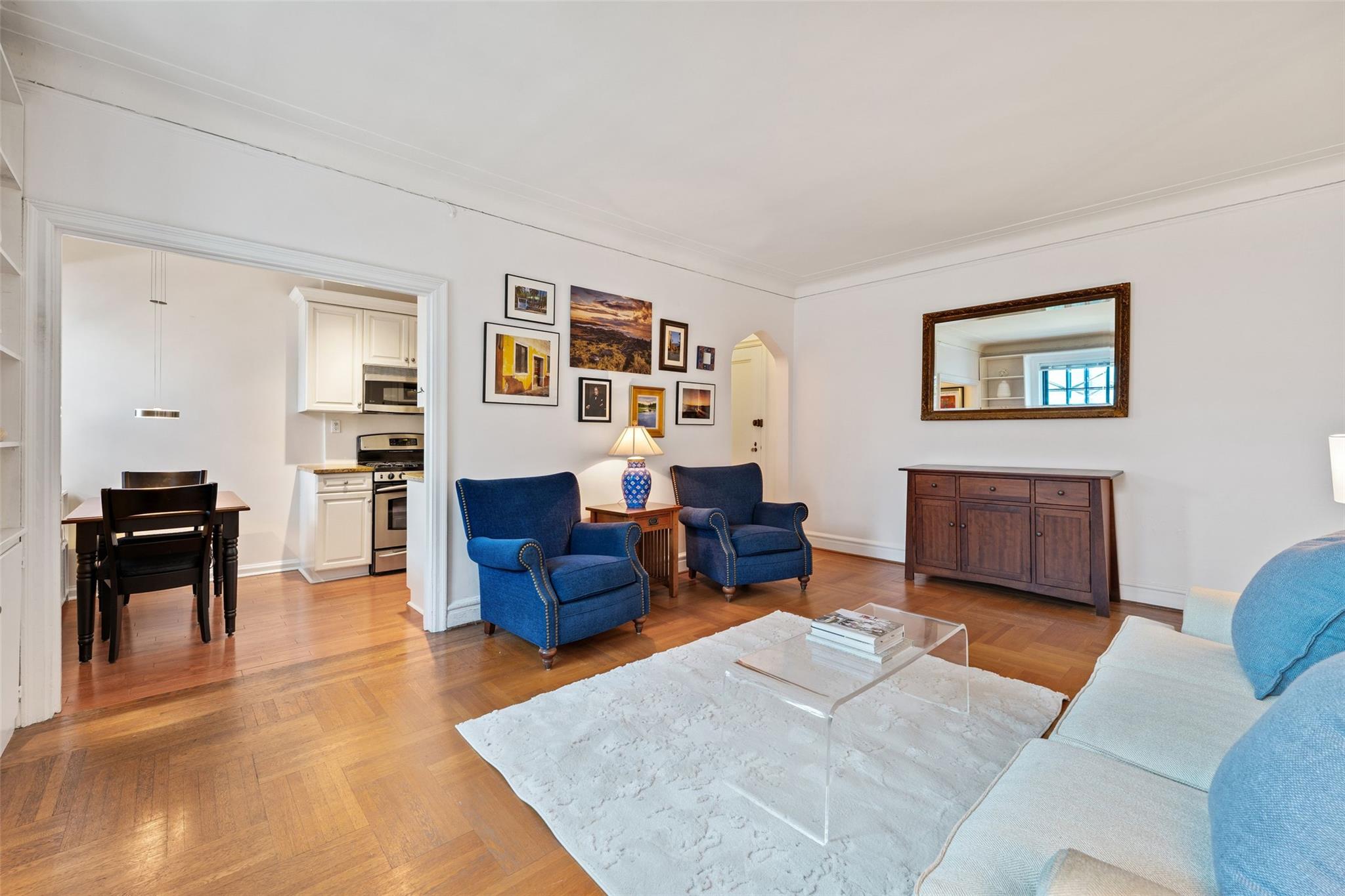 14 N Chatsworth Avenue Unit: 2M