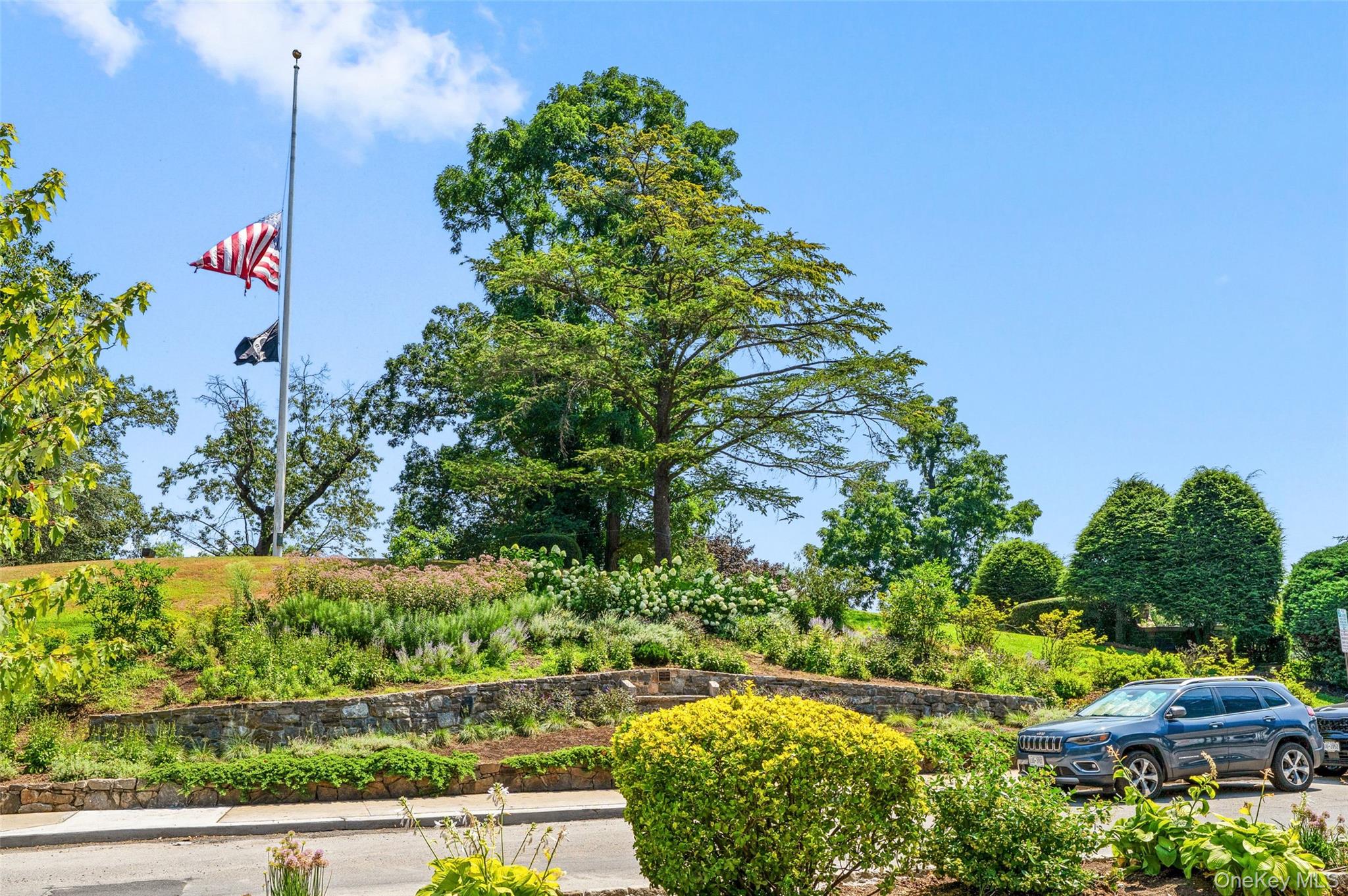 14 N Chatsworth Avenue Unit: 4M