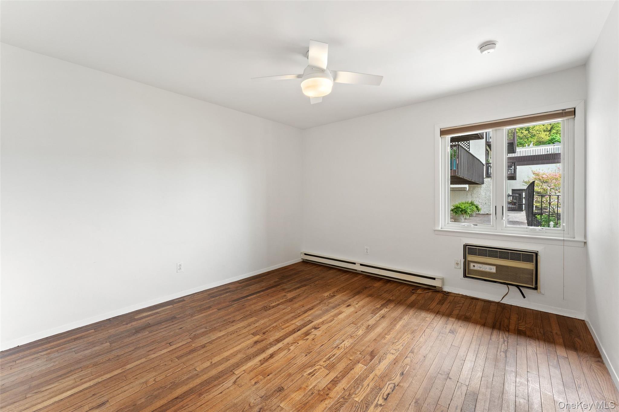 1200 Warburton Avenue Unit: 16