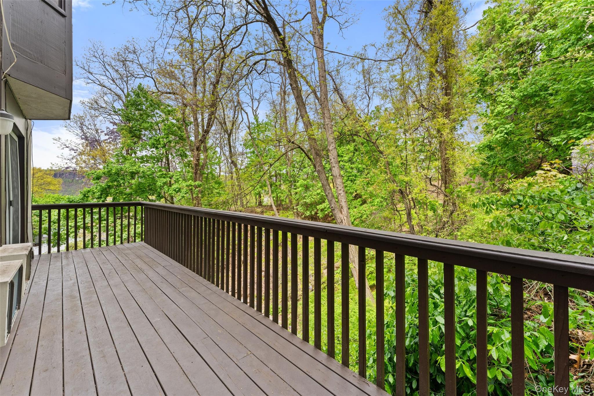 1200 Warburton Avenue Unit: 16