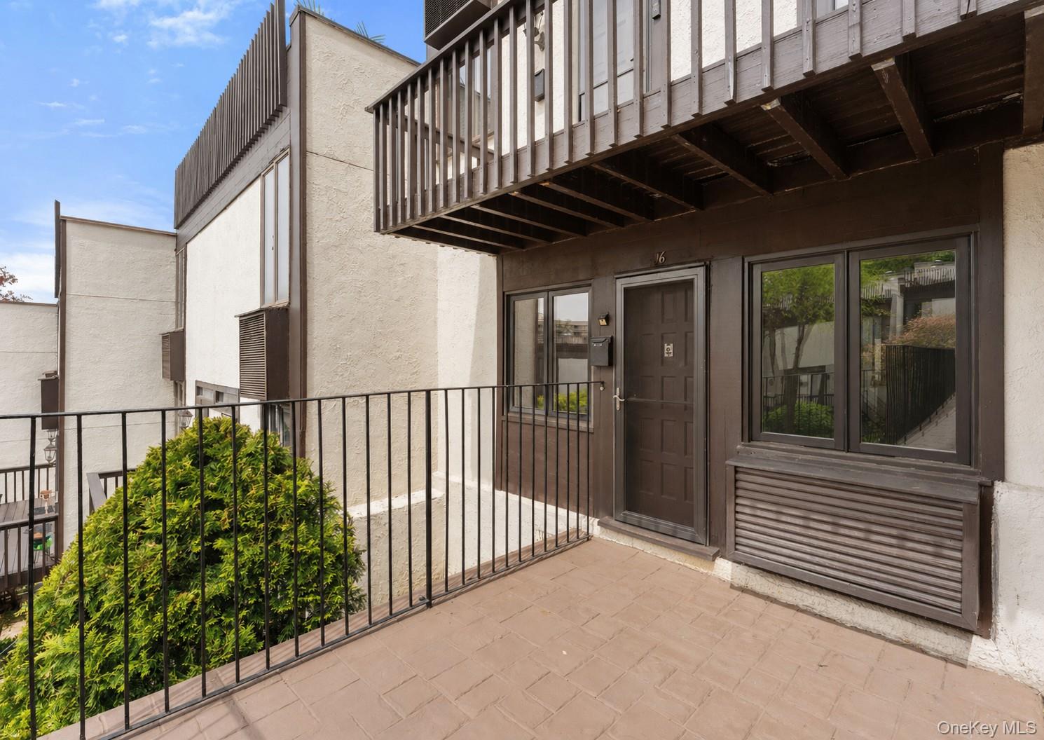 1200 Warburton Avenue Unit: 16