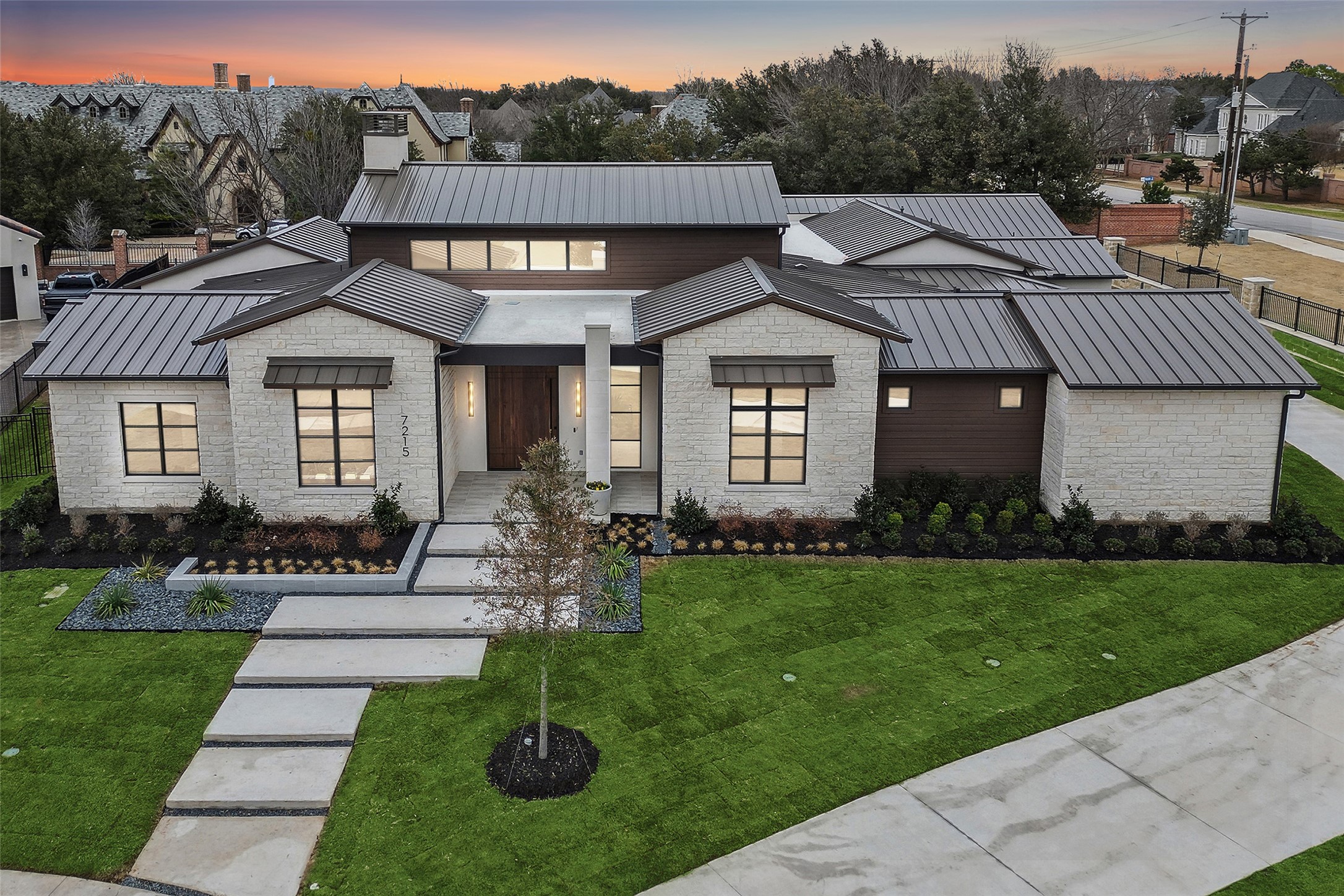 7215 Oak Alley Drive