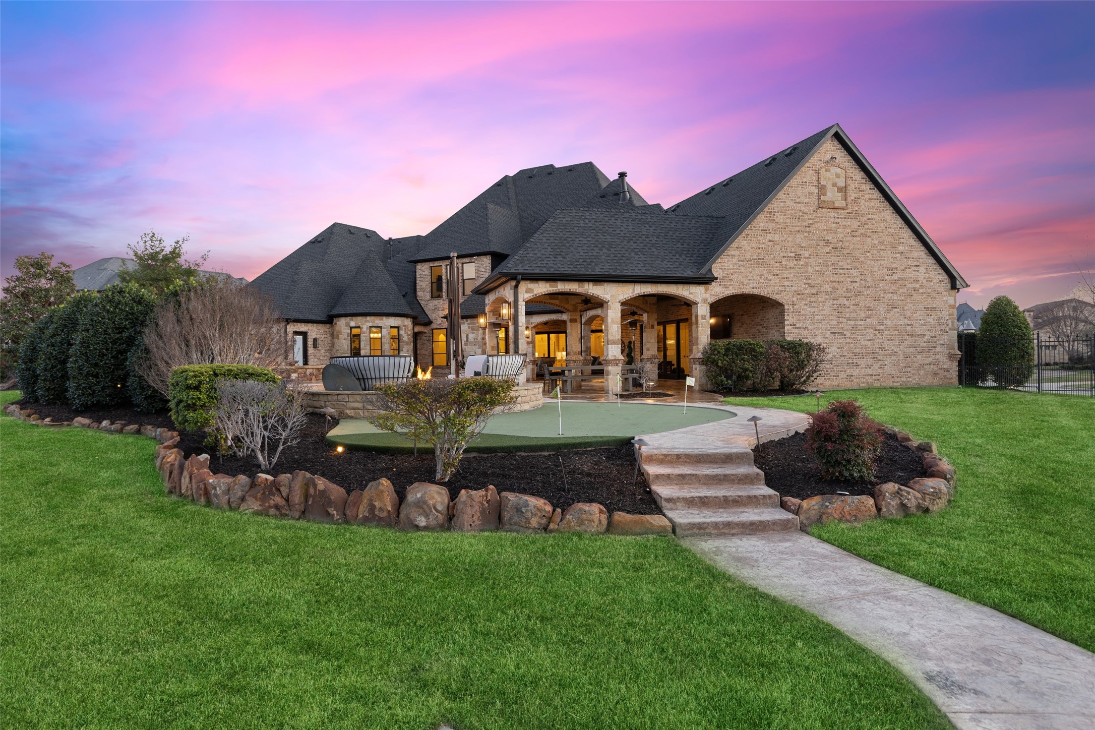 1725 Bur Oak Drive