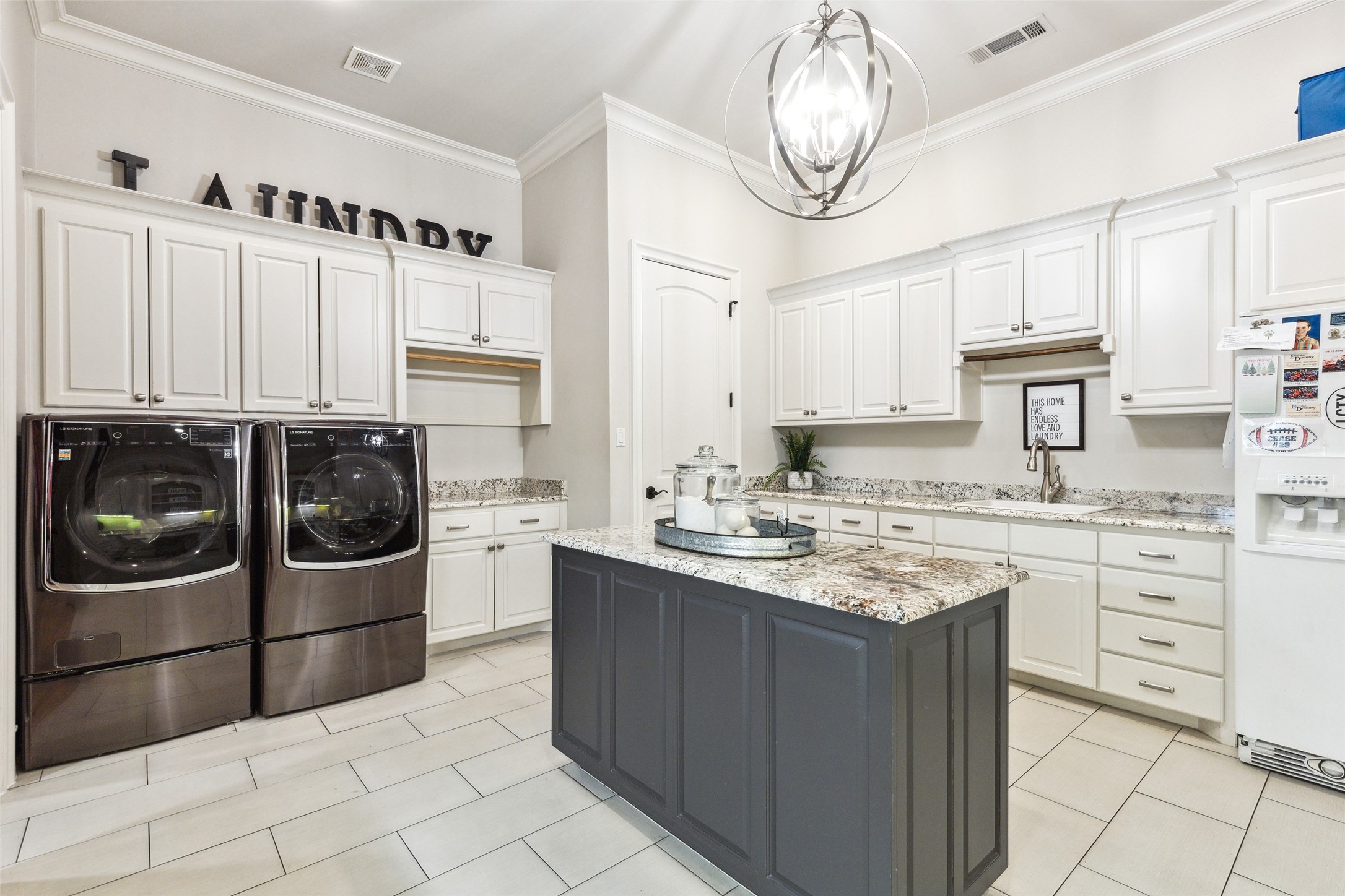 1725 Bur Oak Drive