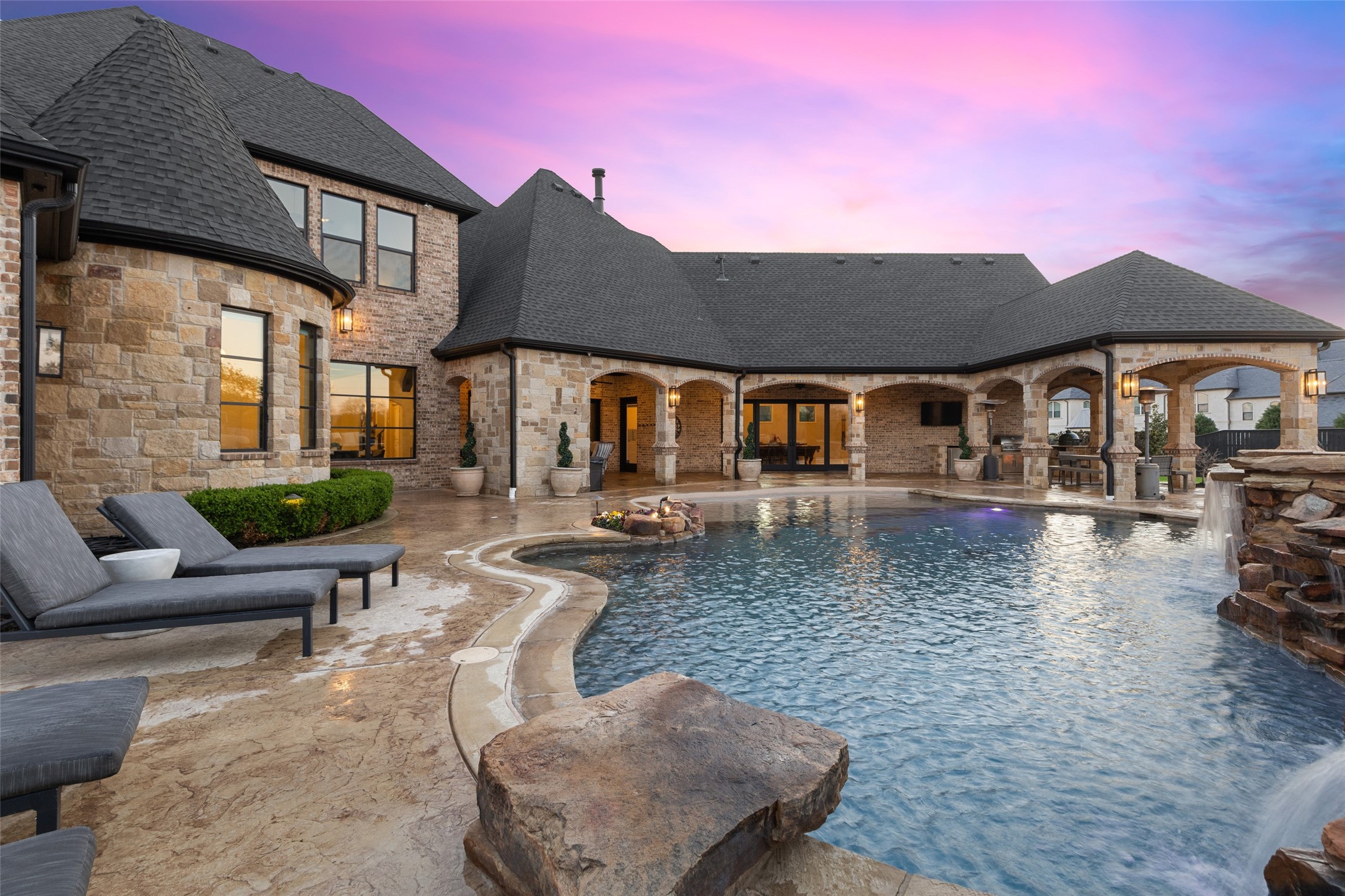 1725 Bur Oak Drive