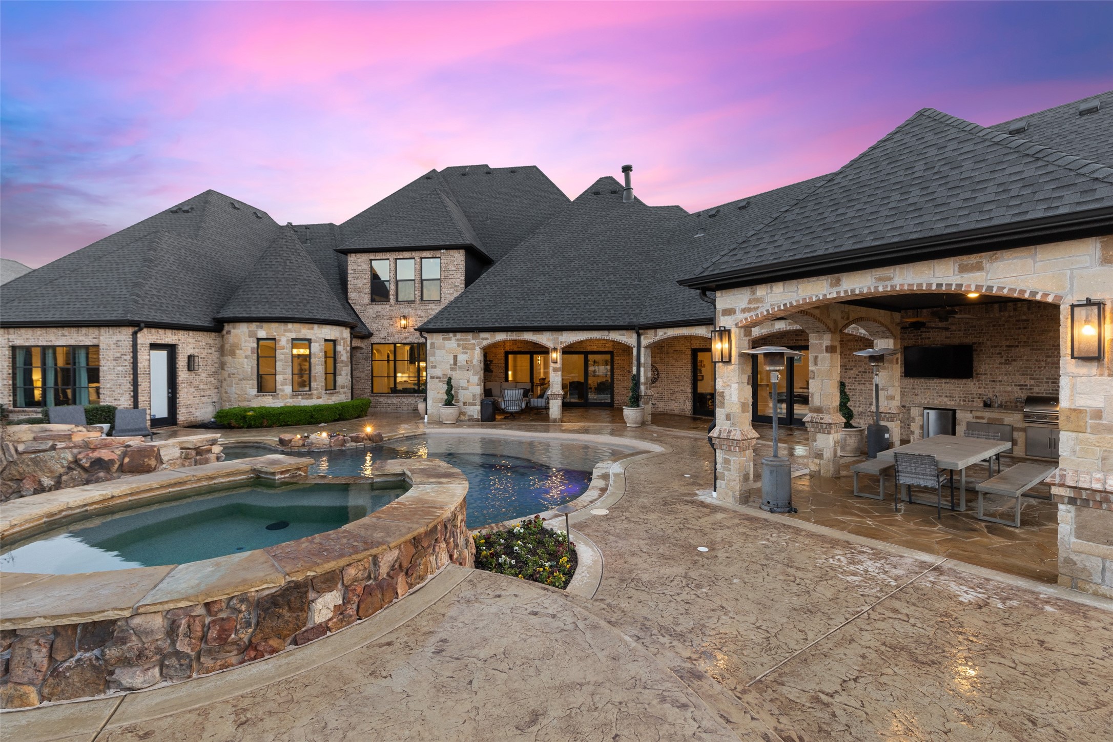 1725 Bur Oak Drive