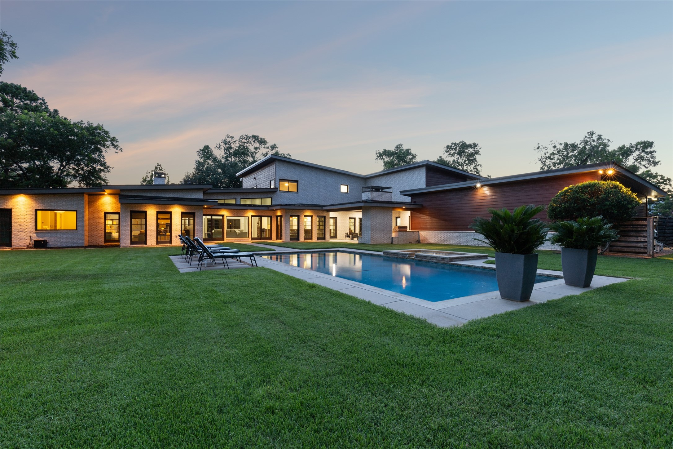 144 Shady Dale Lane