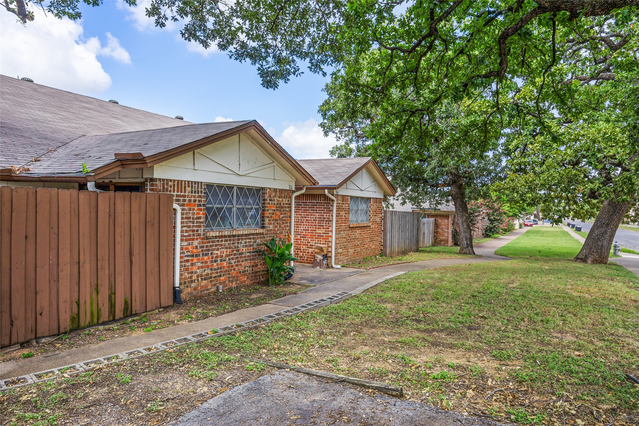 764 E Pecan Street