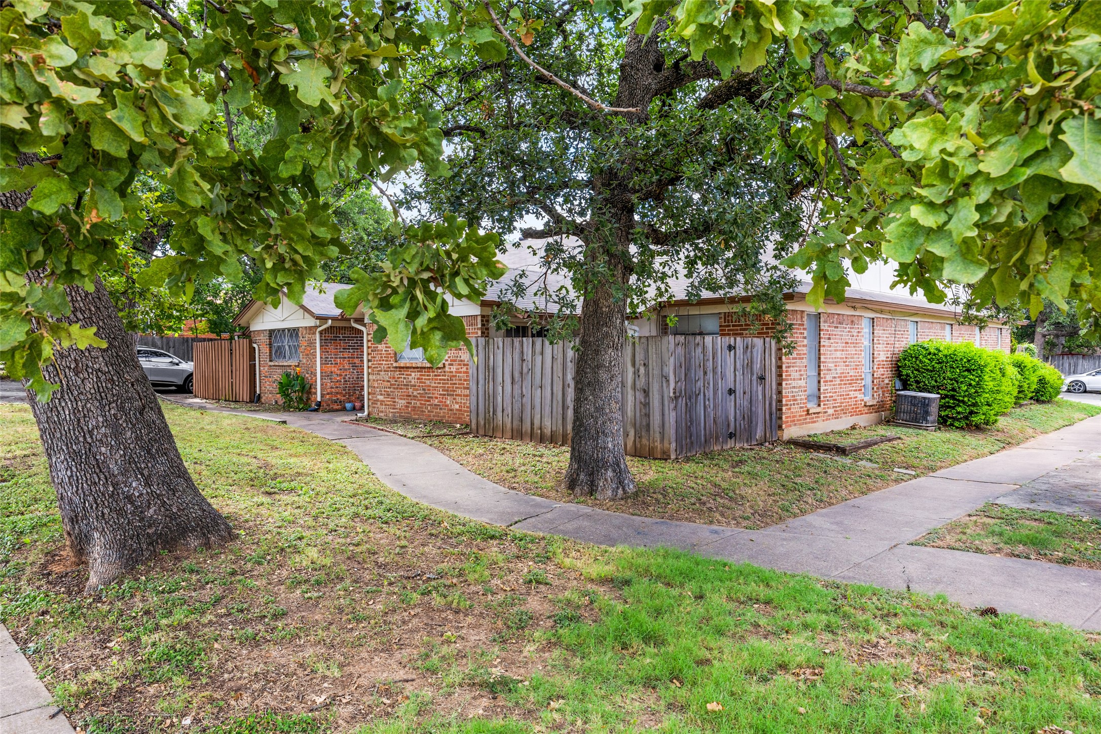 764 E Pecan Street