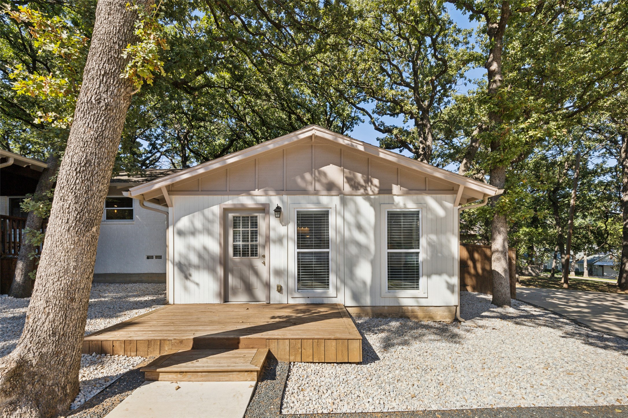 817 N Dove Road