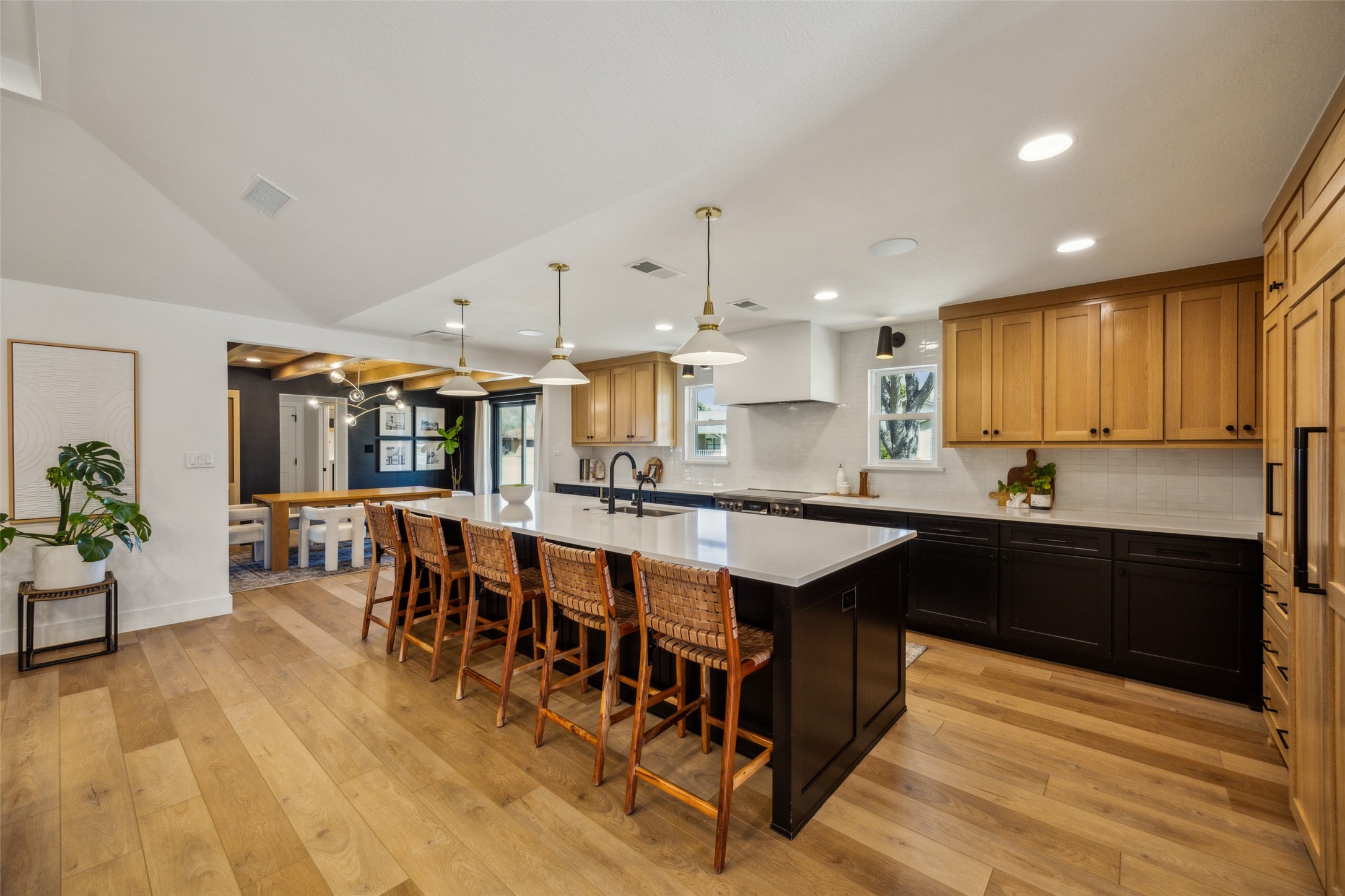 8 Roaring Creek Court