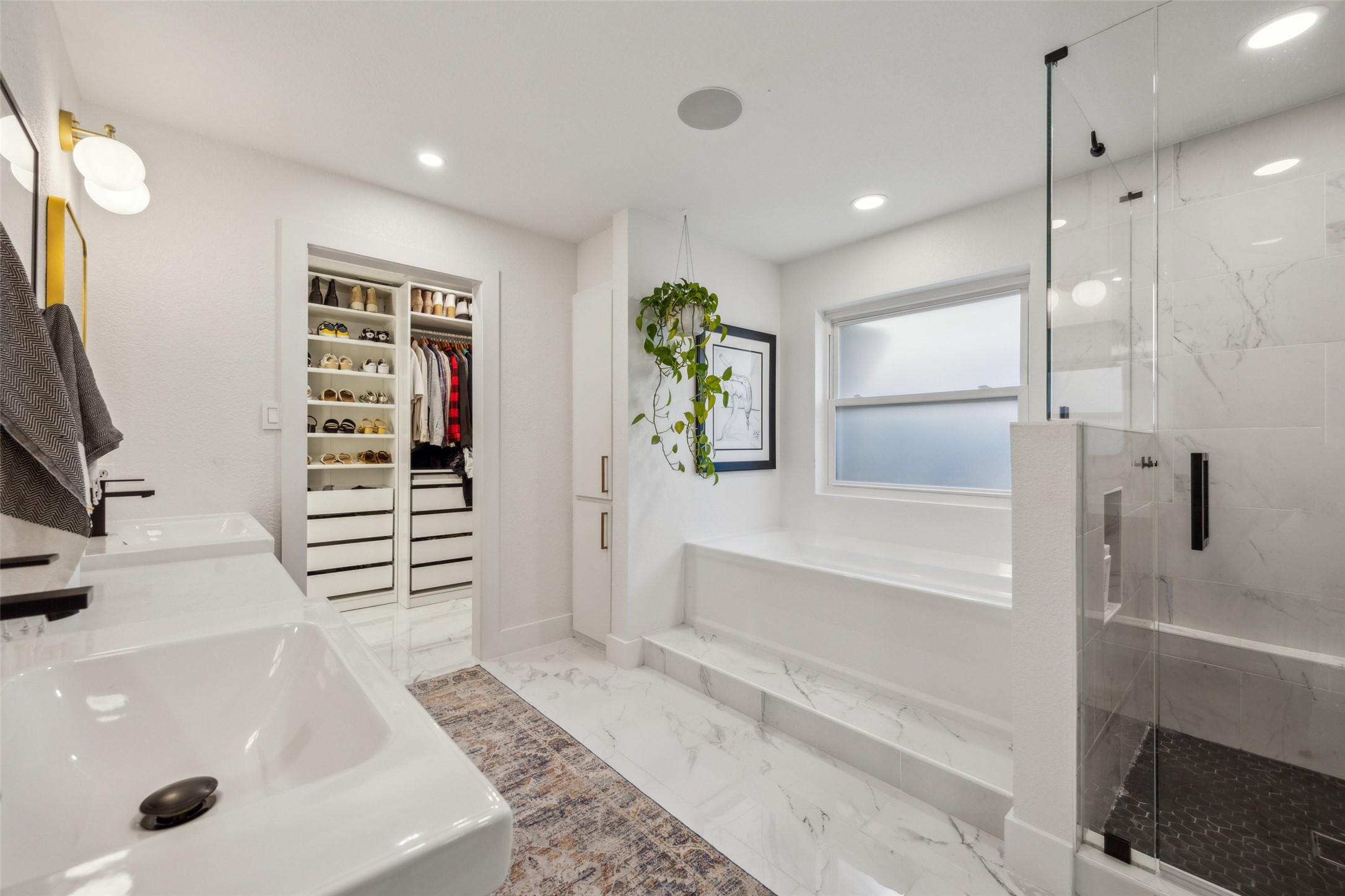 8 Roaring Creek Court