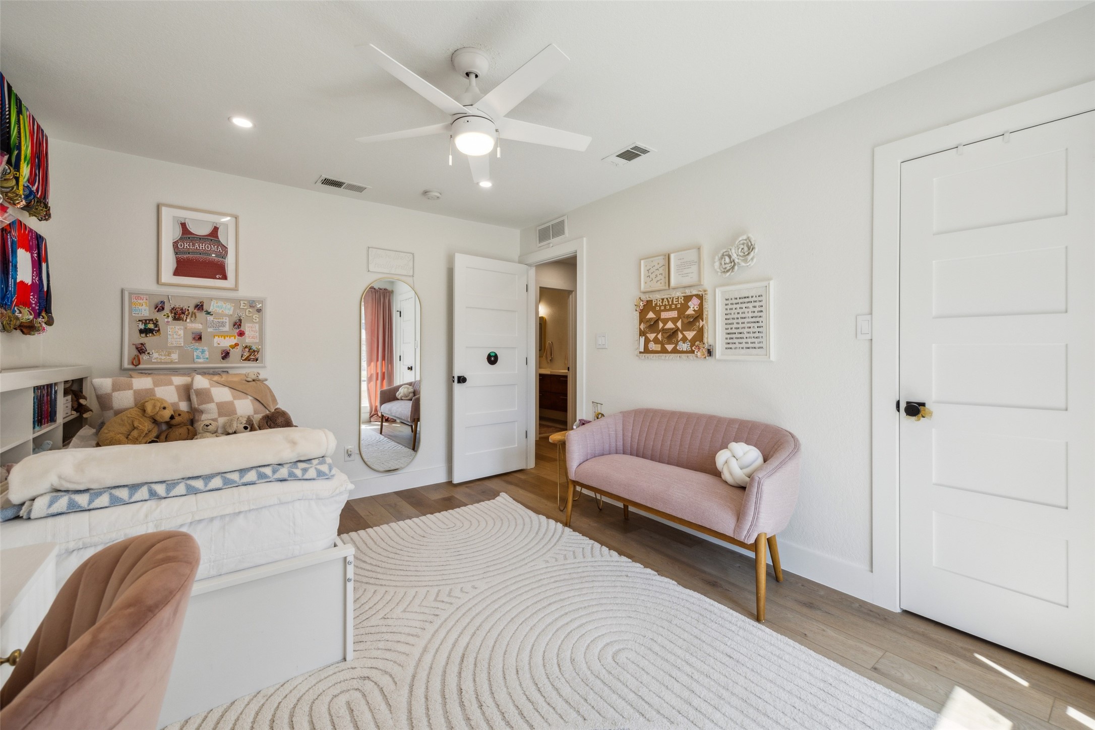 8 Roaring Creek Court