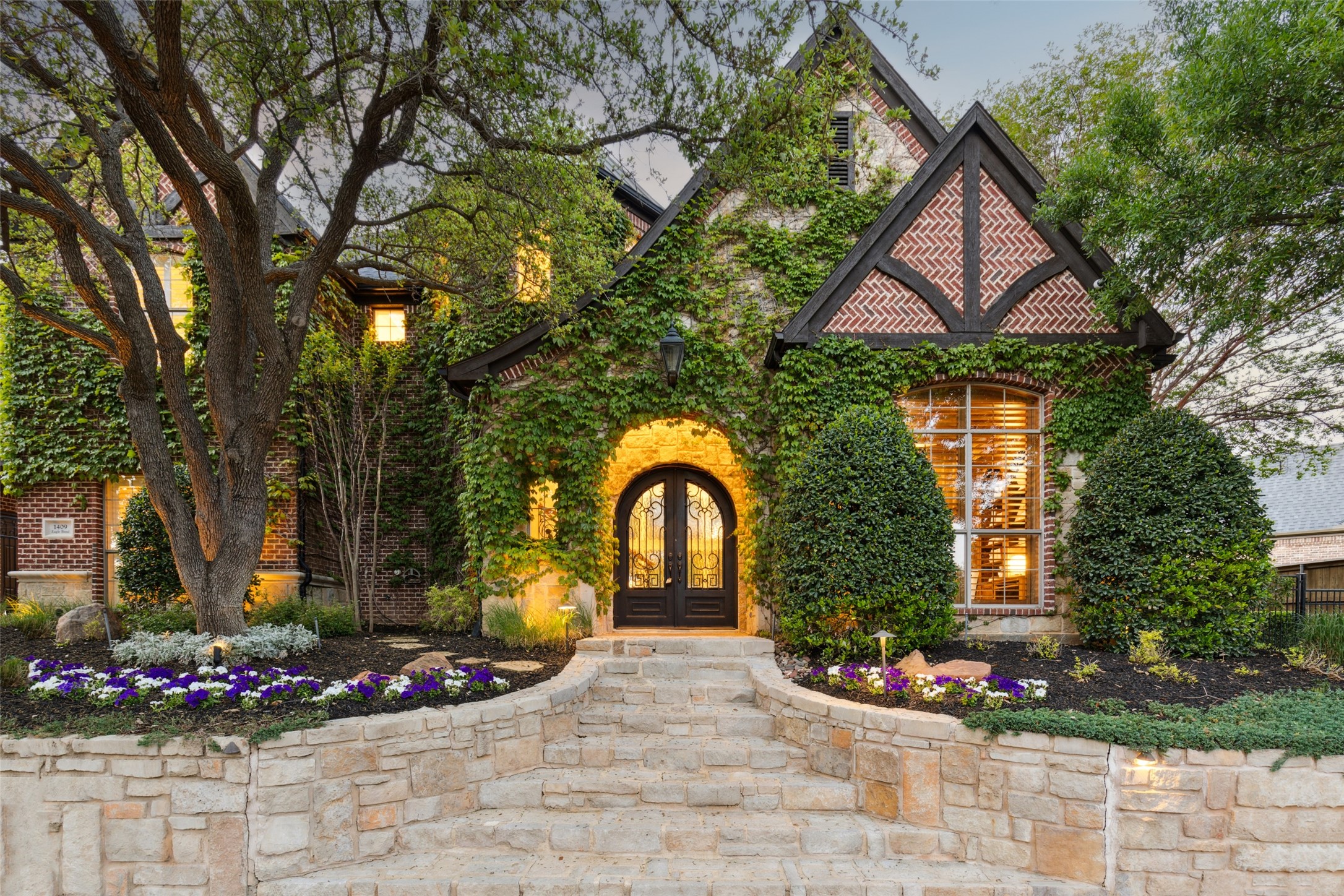 1409 Eagle Bend