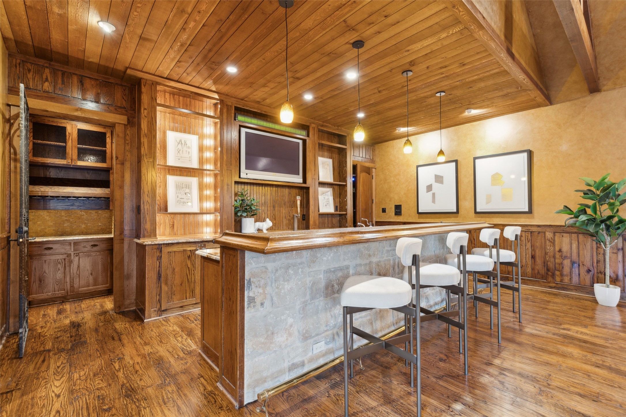 1409 Eagle Bend