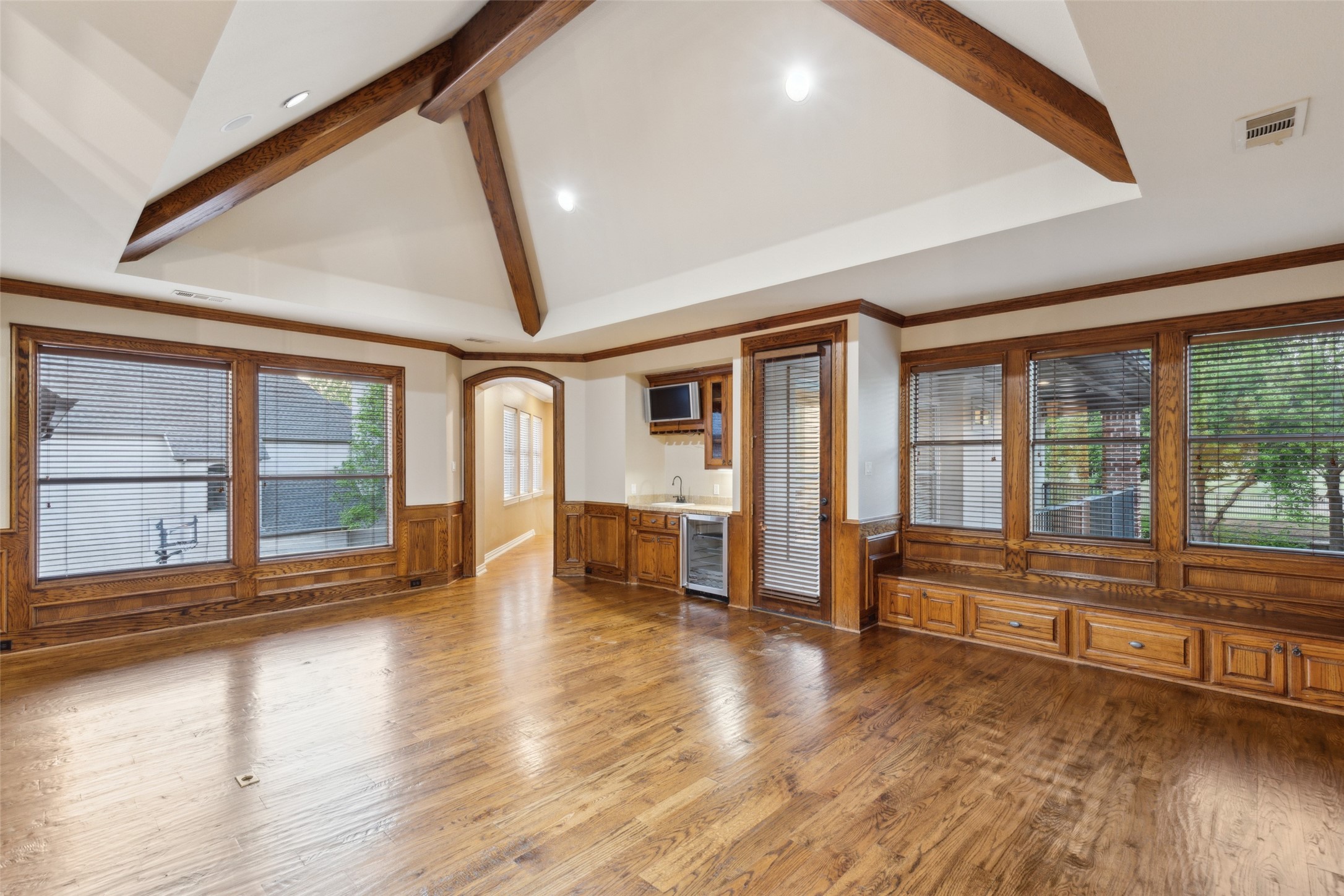 1409 Eagle Bend