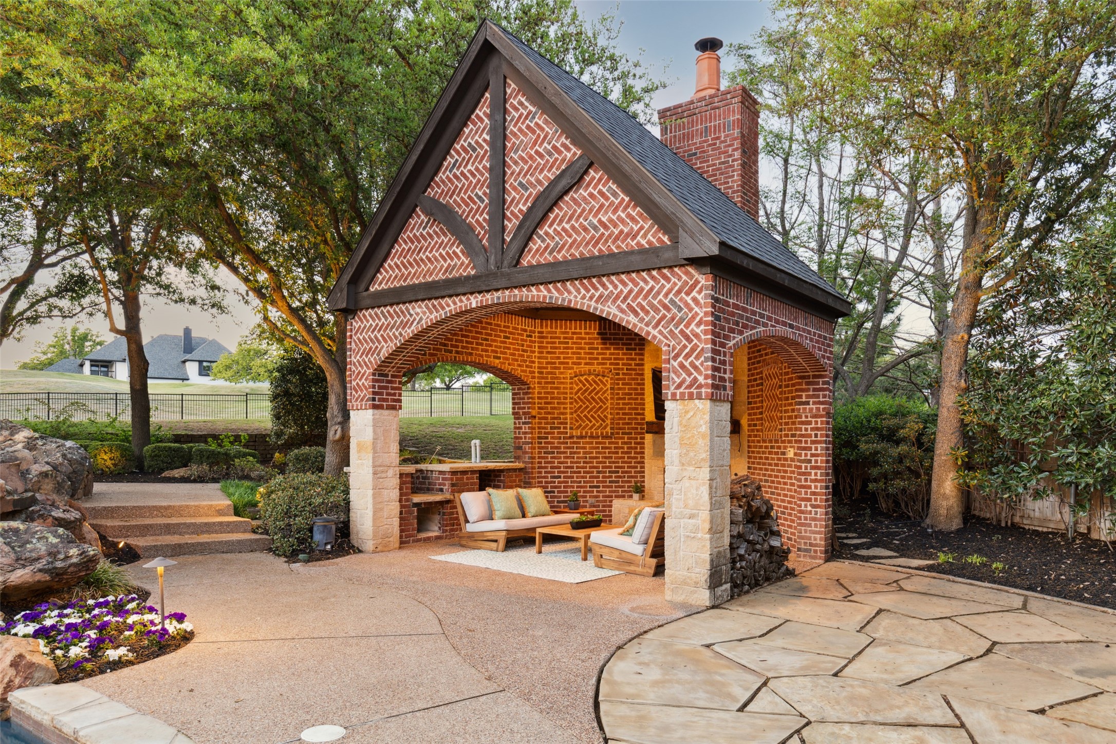 1409 Eagle Bend