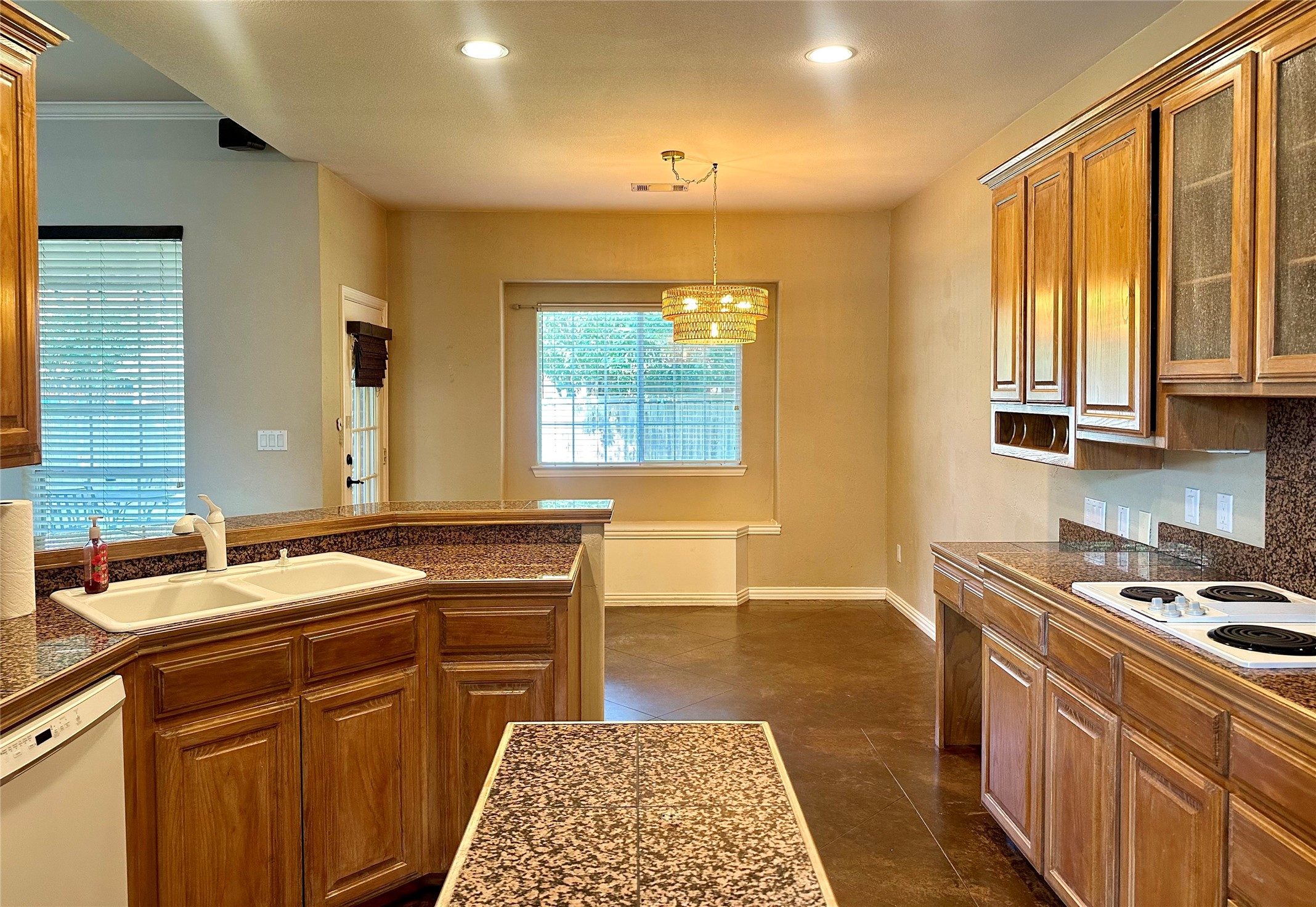 8105 Pecan Ridge Drive