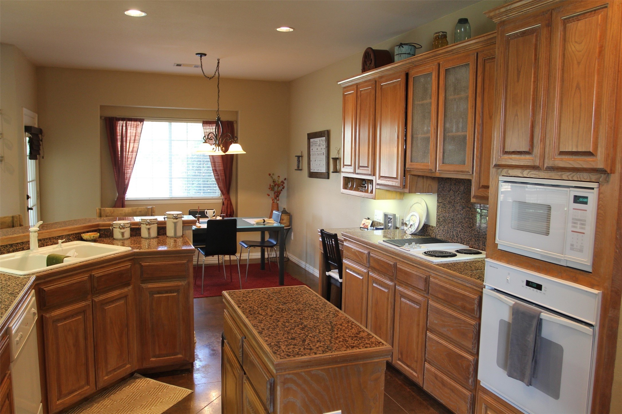 8105 Pecan Ridge Drive