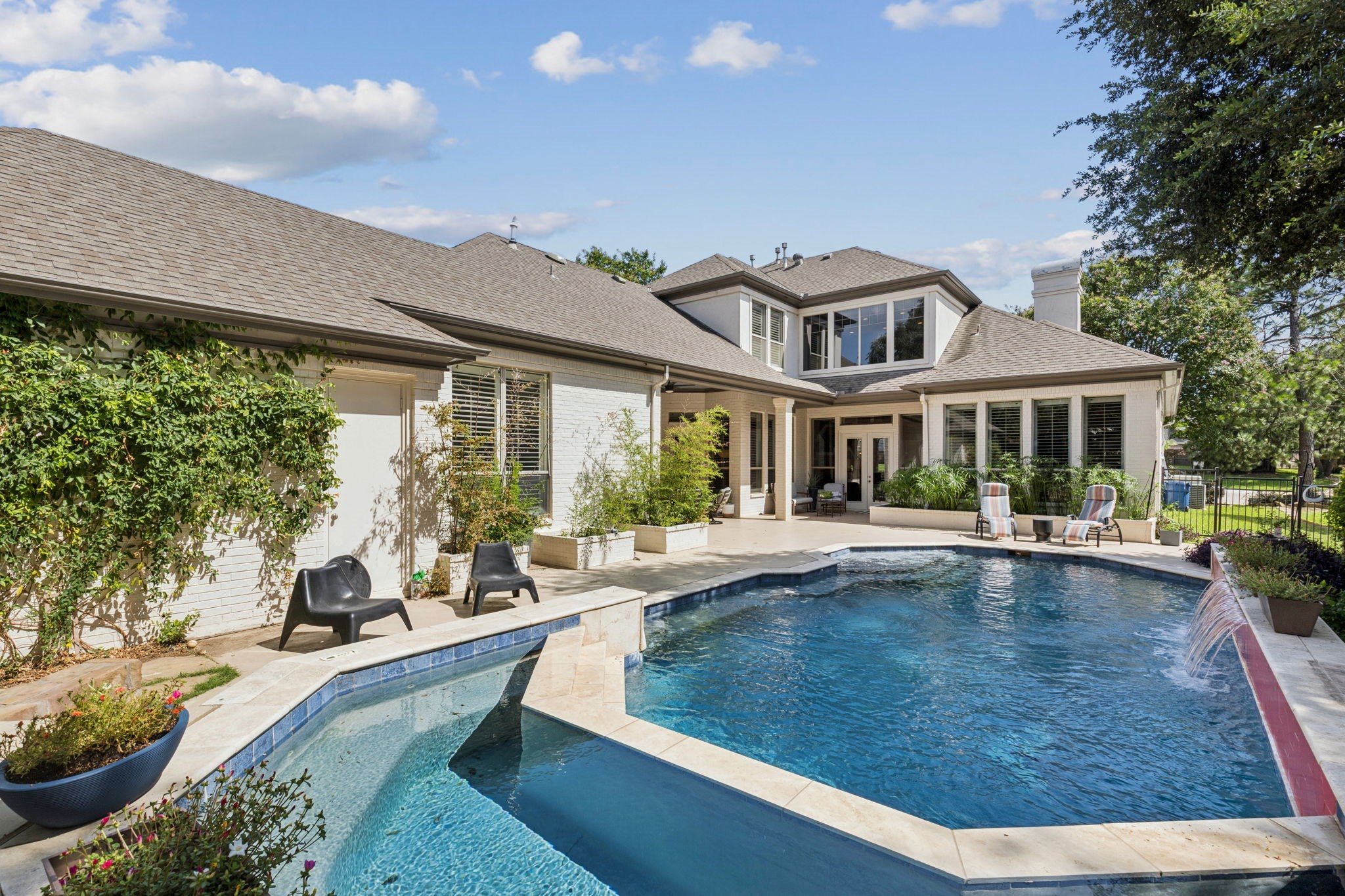 1202 Earlston Court