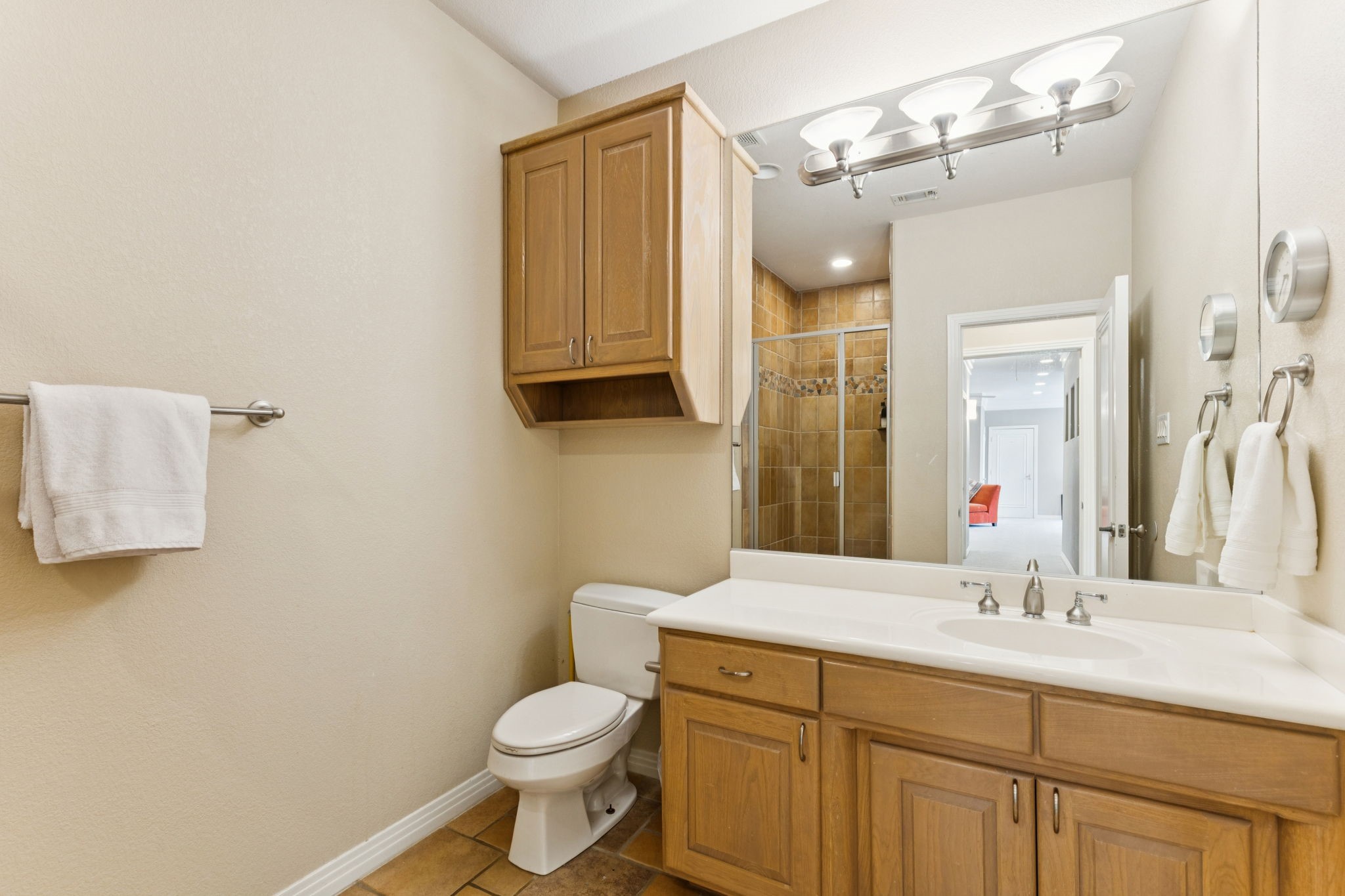 1202 Earlston Court