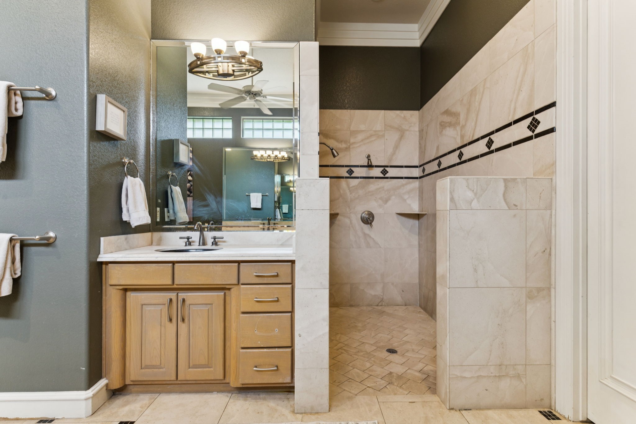 1202 Earlston Court